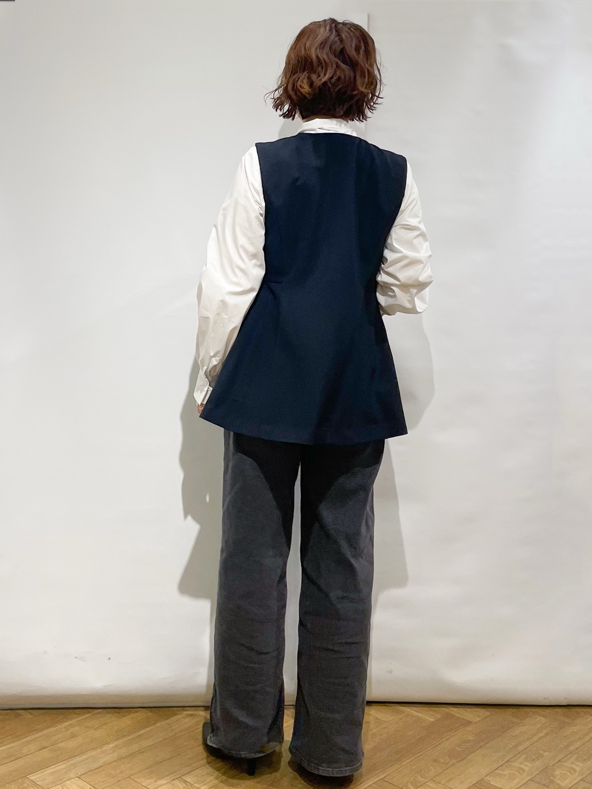 なかさんの「index｜ペプラムジレ／セットアップ対応可【洗濯機OK】」を使ったコーディネート