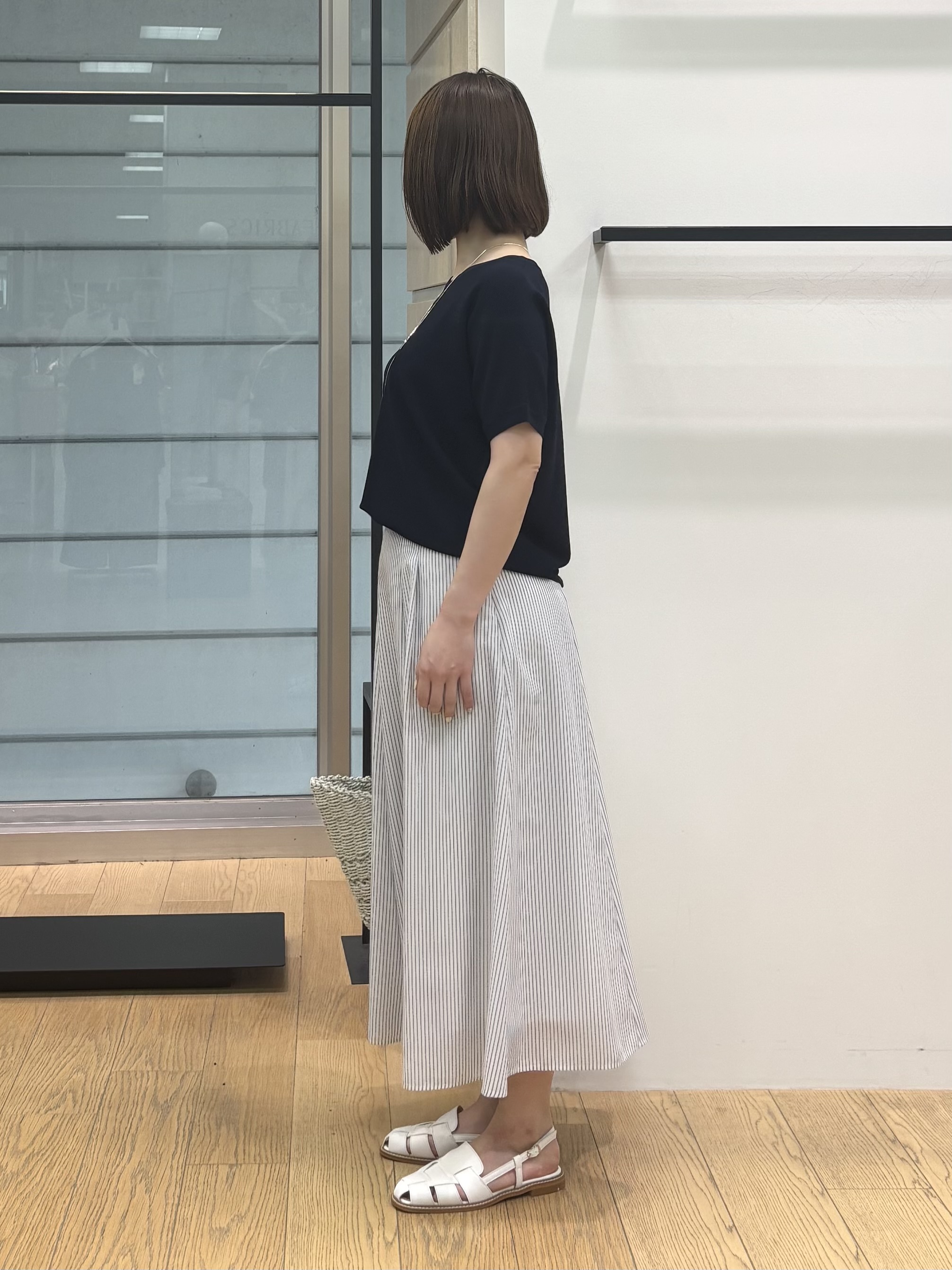 asamiさんの「INDIVI｜【洗える】ガーター編みVネックニットT」を使ったコーディネート