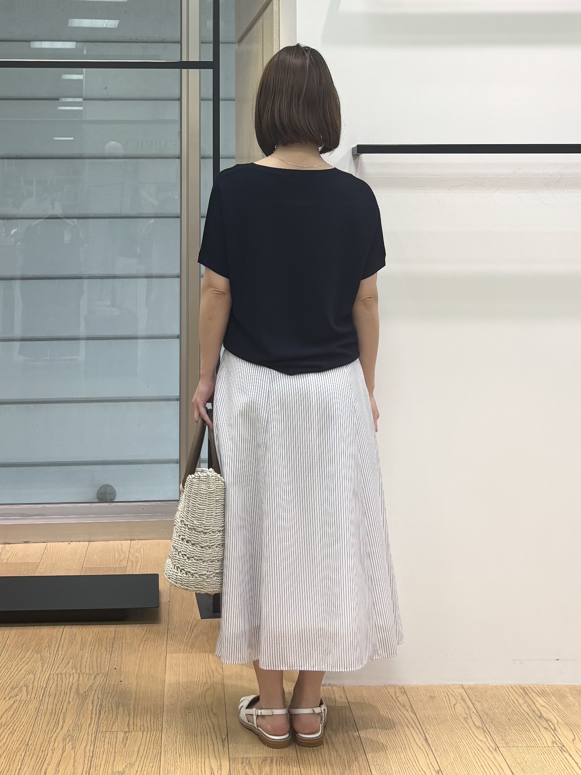 asamiさんの「INDIVI｜【洗える】ガーター編みVネックニットT」を使ったコーディネート