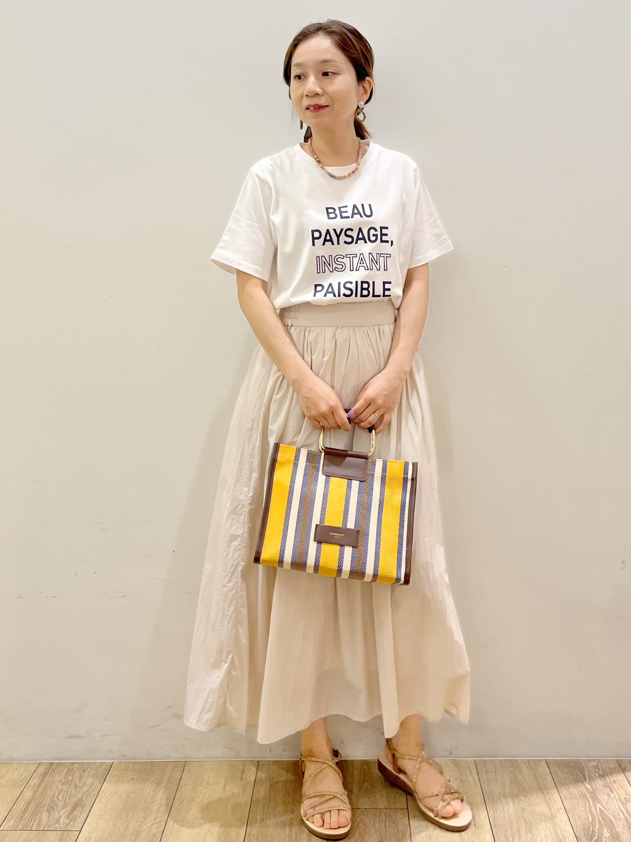 kcさんの「OPAQUE.CLIP｜ロゴプリント刺繍アソートTシャツ【洗濯機OK】」を使ったコーディネート