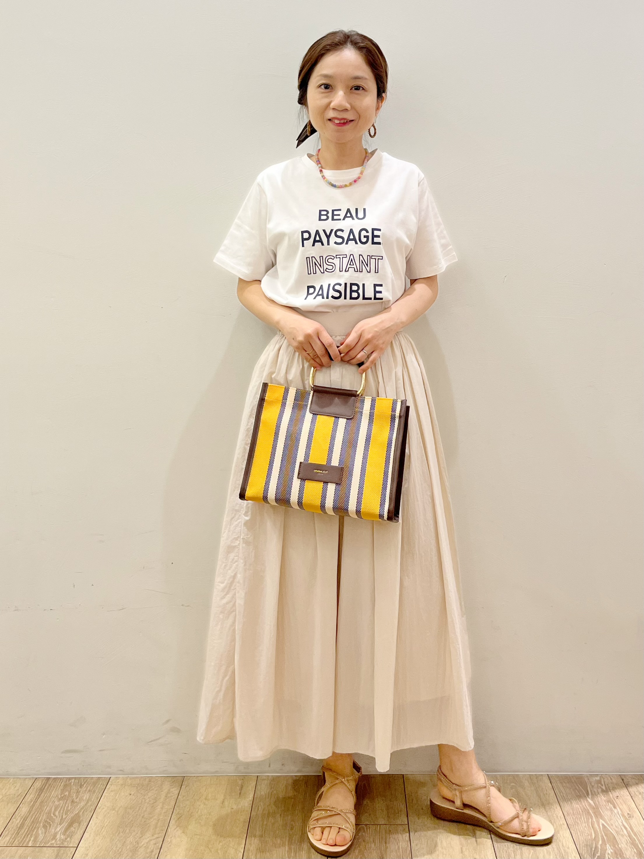 kcさんの「OPAQUE.CLIP｜ロゴプリント刺繍アソートTシャツ【洗濯機OK】」を使ったコーディネート
