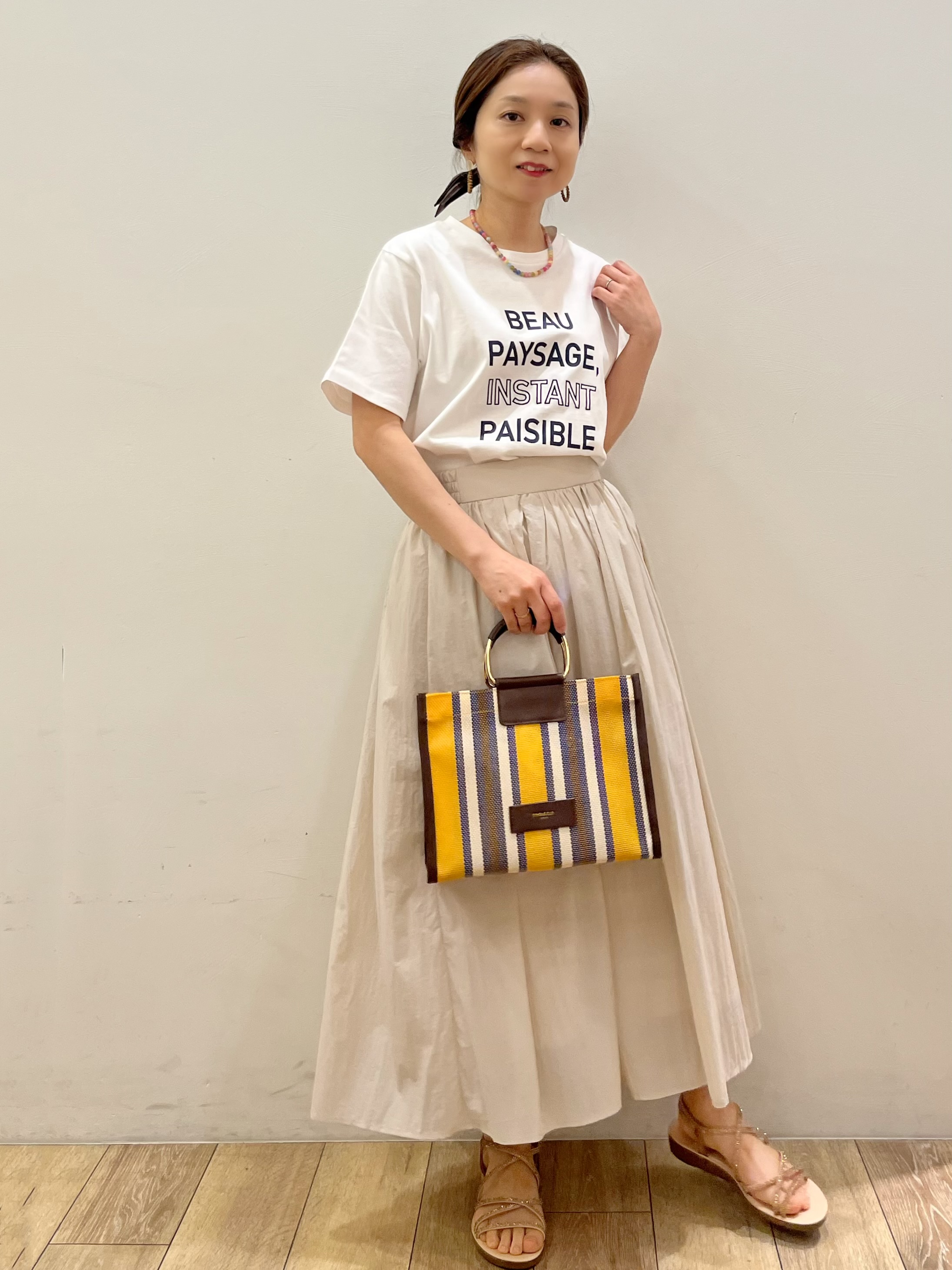 kcさんの「OPAQUE.CLIP｜ロゴプリント刺繍アソートTシャツ【洗濯機OK】」を使ったコーディネート