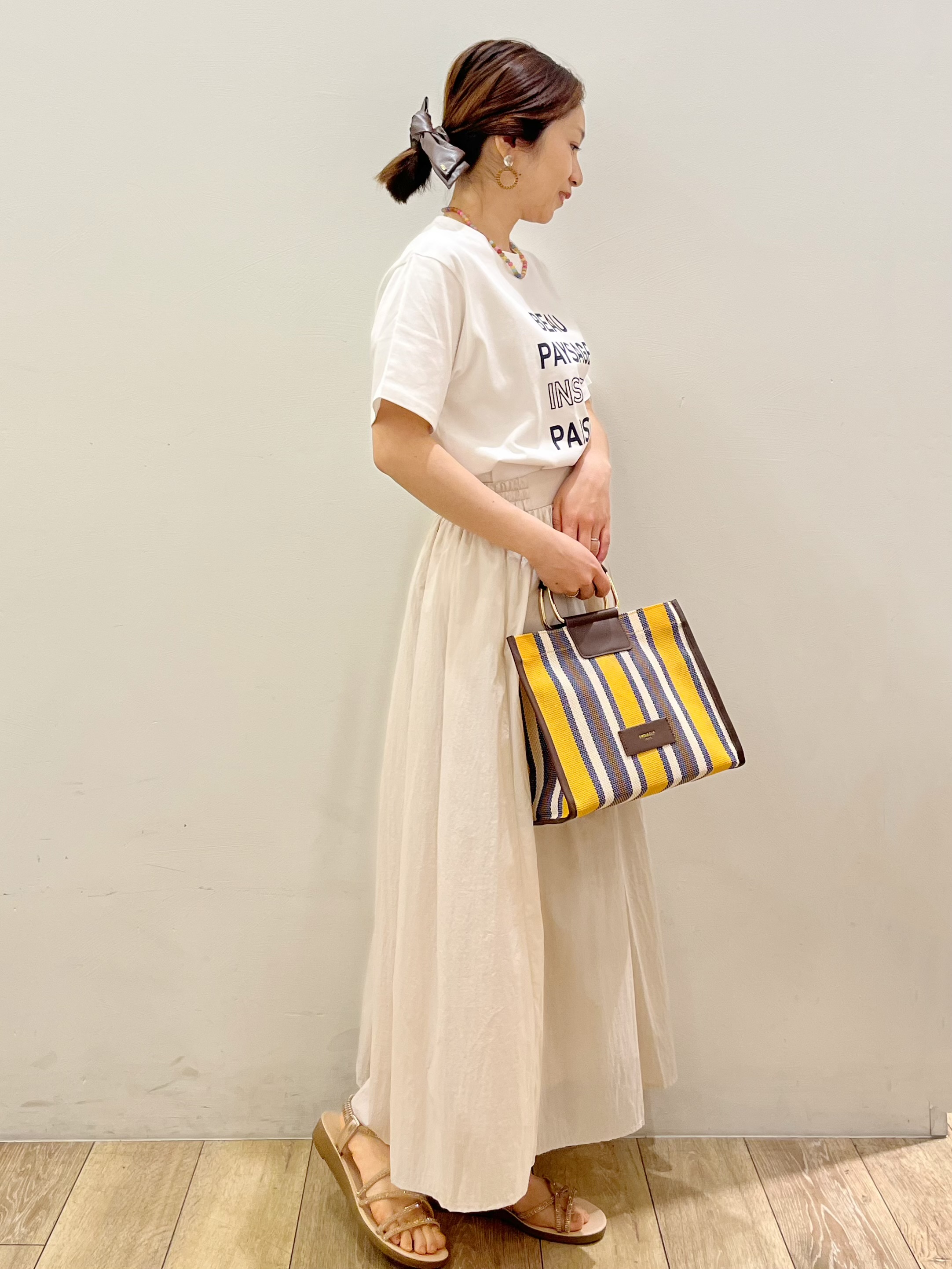 kcさんの「OPAQUE.CLIP｜ロゴプリント刺繍アソートTシャツ【洗濯機OK】」を使ったコーディネート