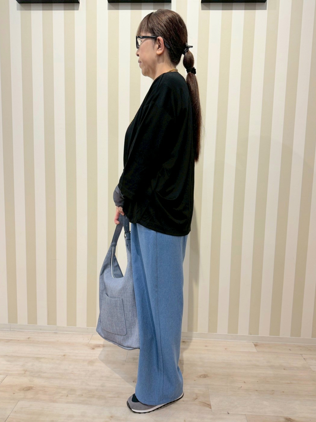 nonaさんの「SHOO･LA･RUE｜【UV/体型カバー】とろみフロントタック7分袖ゆるトップス」を使ったコーディネート
