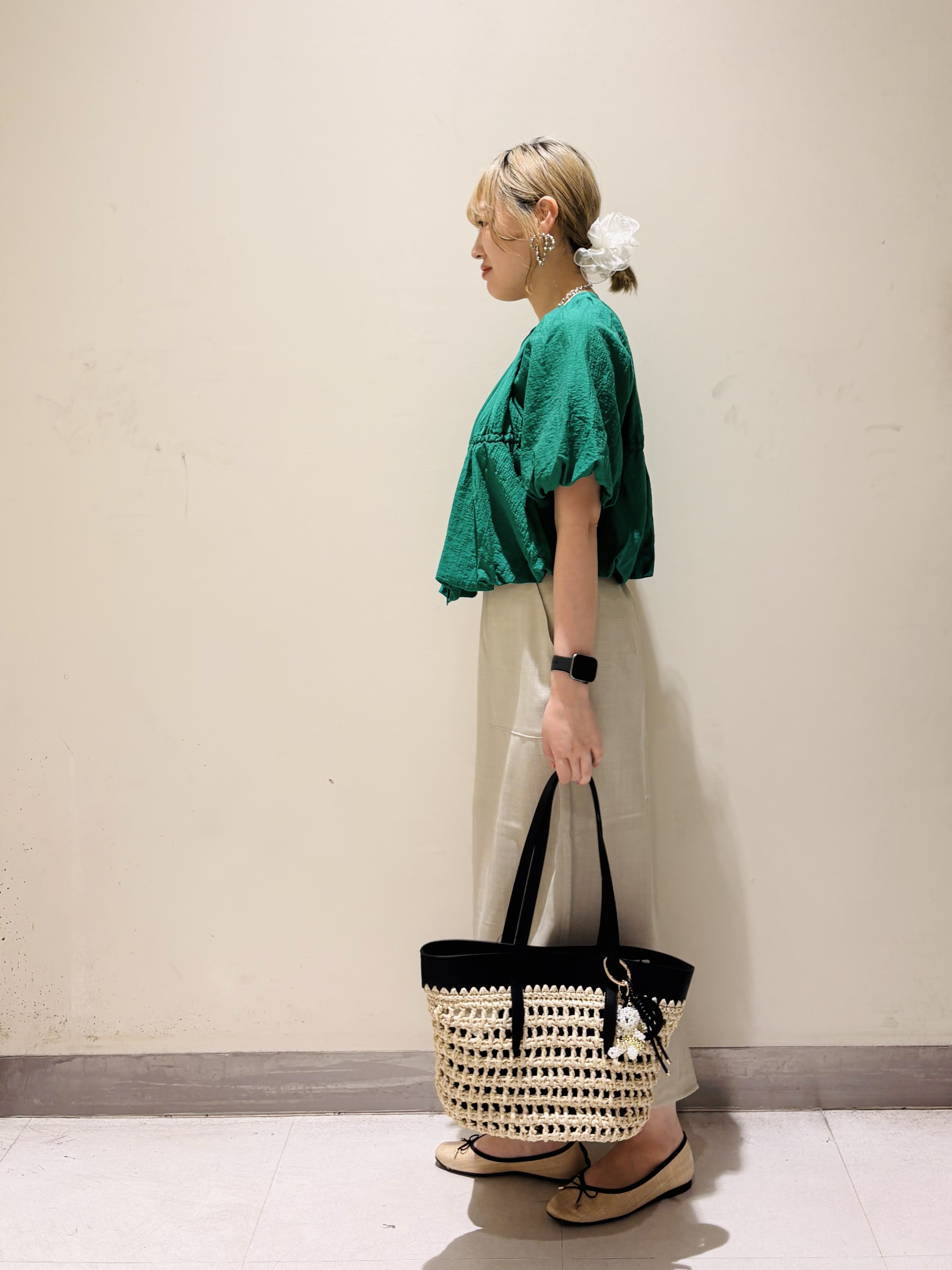 みきちぃさんの「OPAQUE.CLIP｜バルーンデザインブラウス【洗濯機OK】」を使ったコーディネート