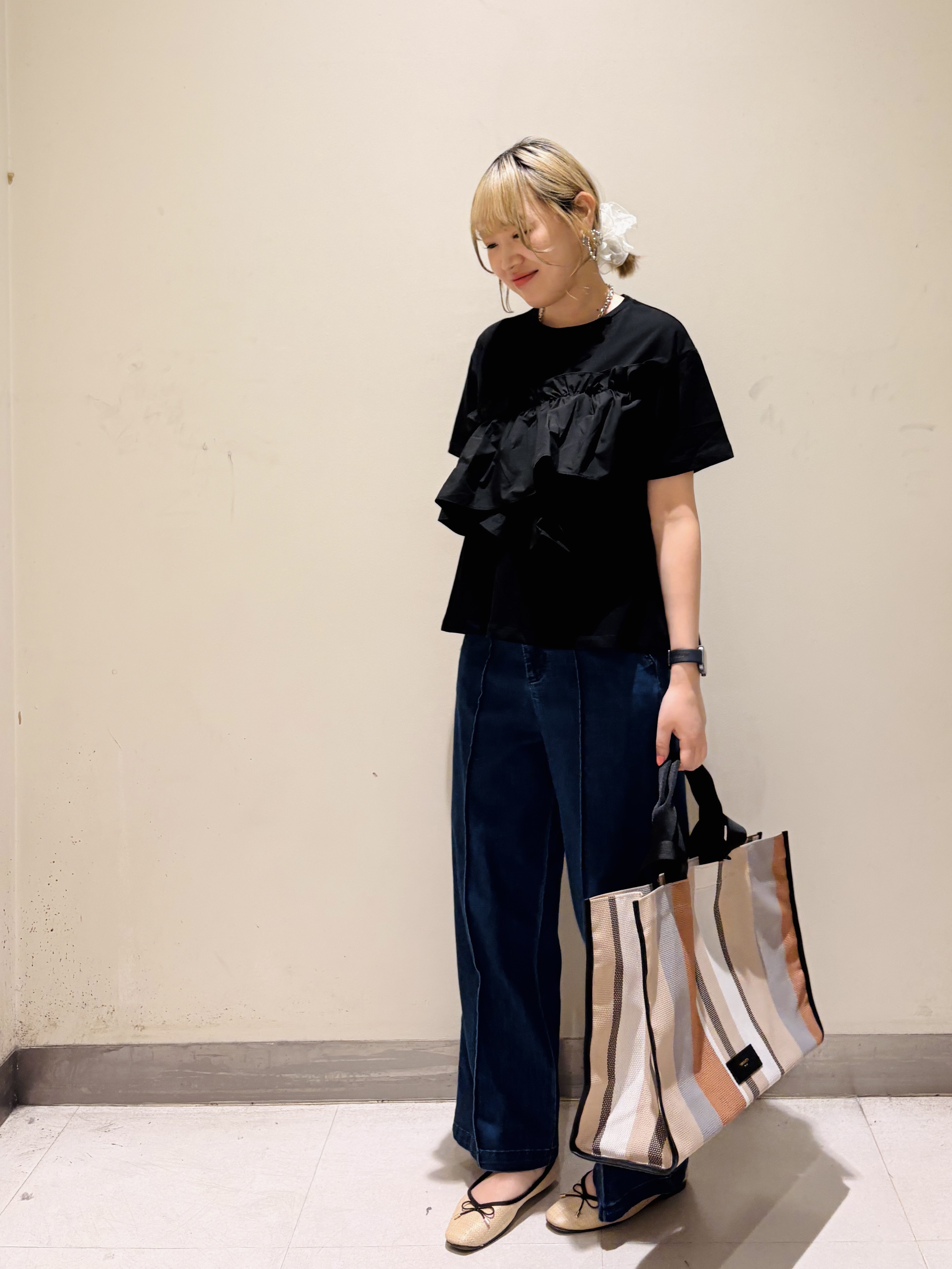 みきちぃさんの「OPAQUE.CLIP｜【接触冷感】アシメフリルドッキングカットソー《洗濯機OK》」を使ったコーディネート