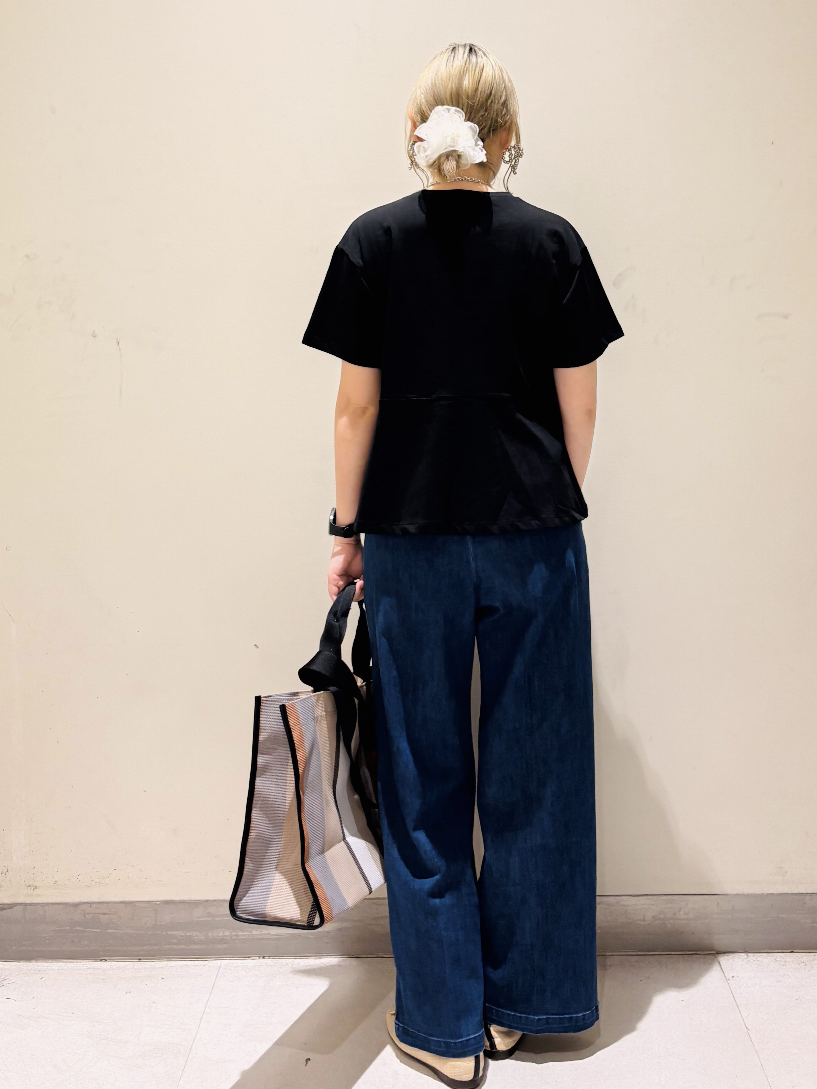 みきちぃさんの「OPAQUE.CLIP｜【接触冷感】アシメフリルドッキングカットソー《洗濯機OK》」を使ったコーディネート