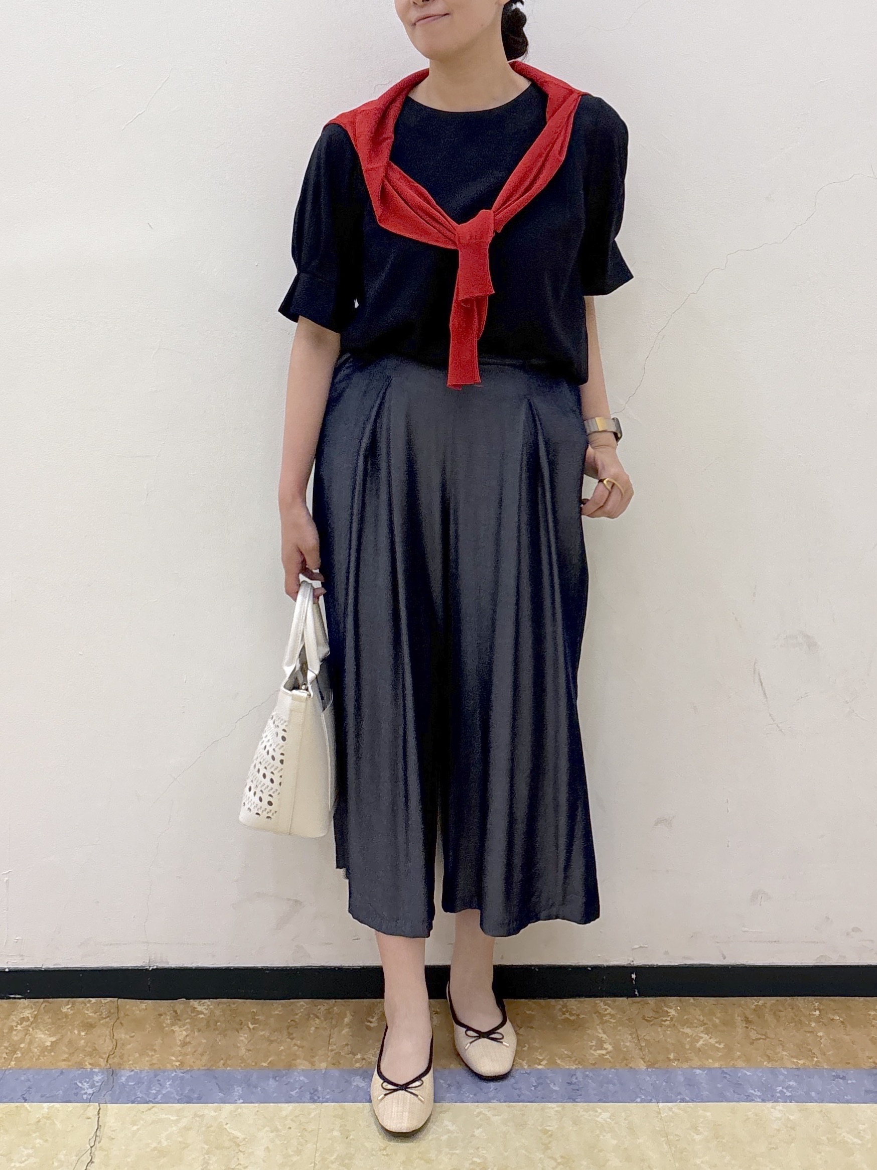 akariさんの「index｜【接触冷感】ビジューボタンカーディガン《抗ピリング／洗濯機OK》」を使ったコーディネート