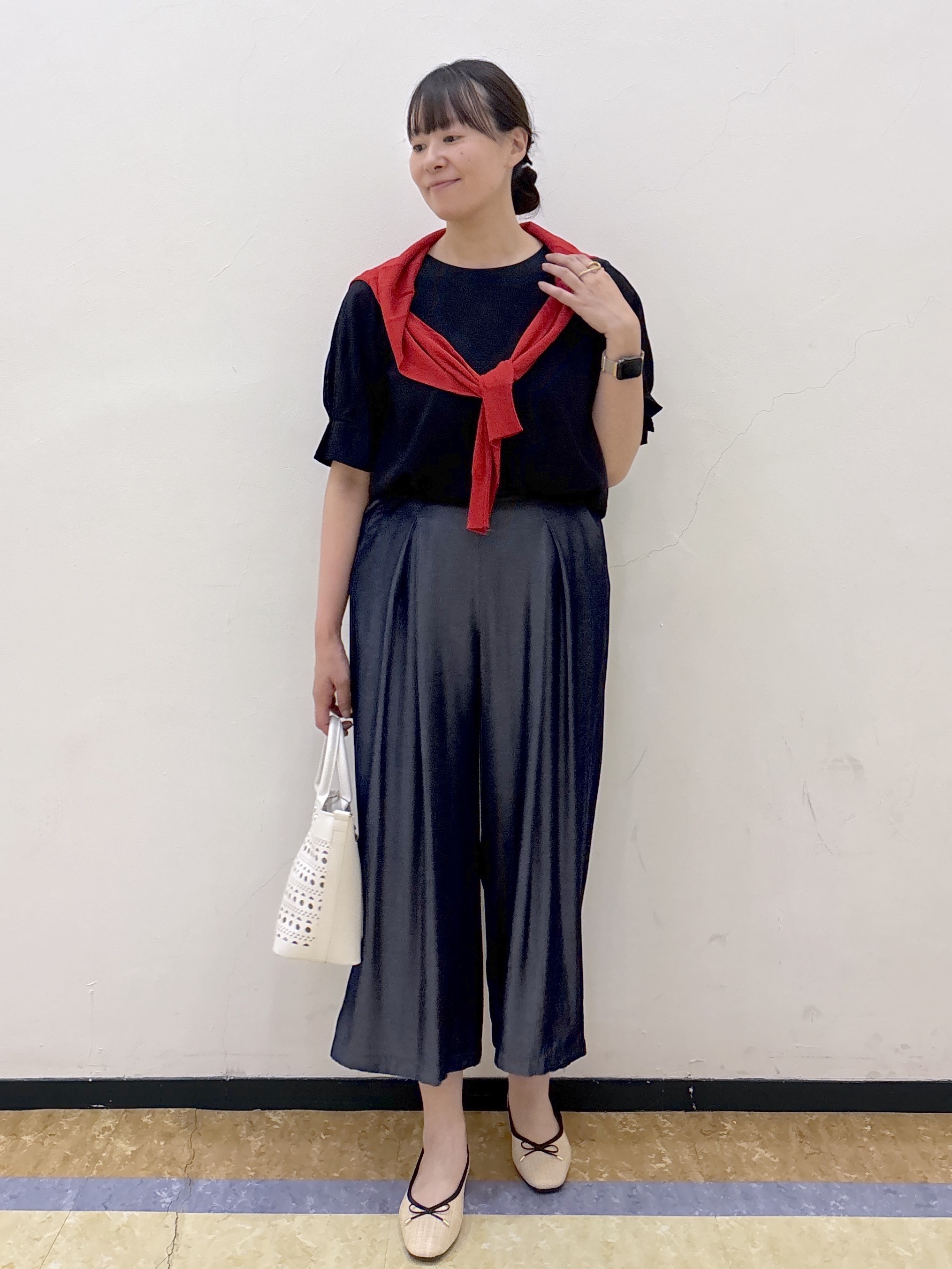 akariさんの「index｜【接触冷感】ビジューボタンカーディガン《抗ピリング／洗濯機OK》」を使ったコーディネート