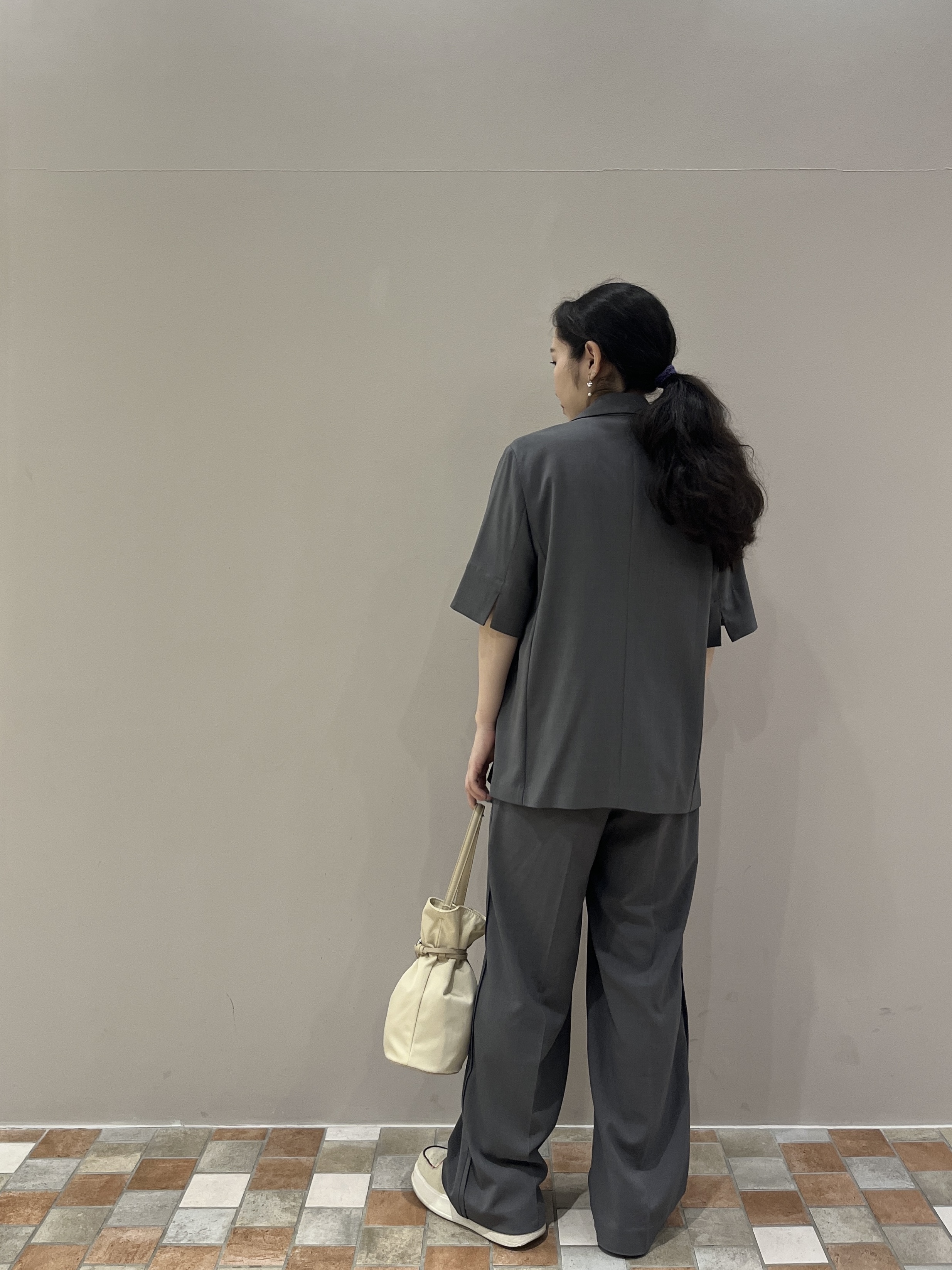 Uminoさんの「INDIVI｜Comfy SET UP｜ハーフスリーブジャケット【セットアップ対応／通勤／接触冷感／UVカット】」を使ったコーディネート