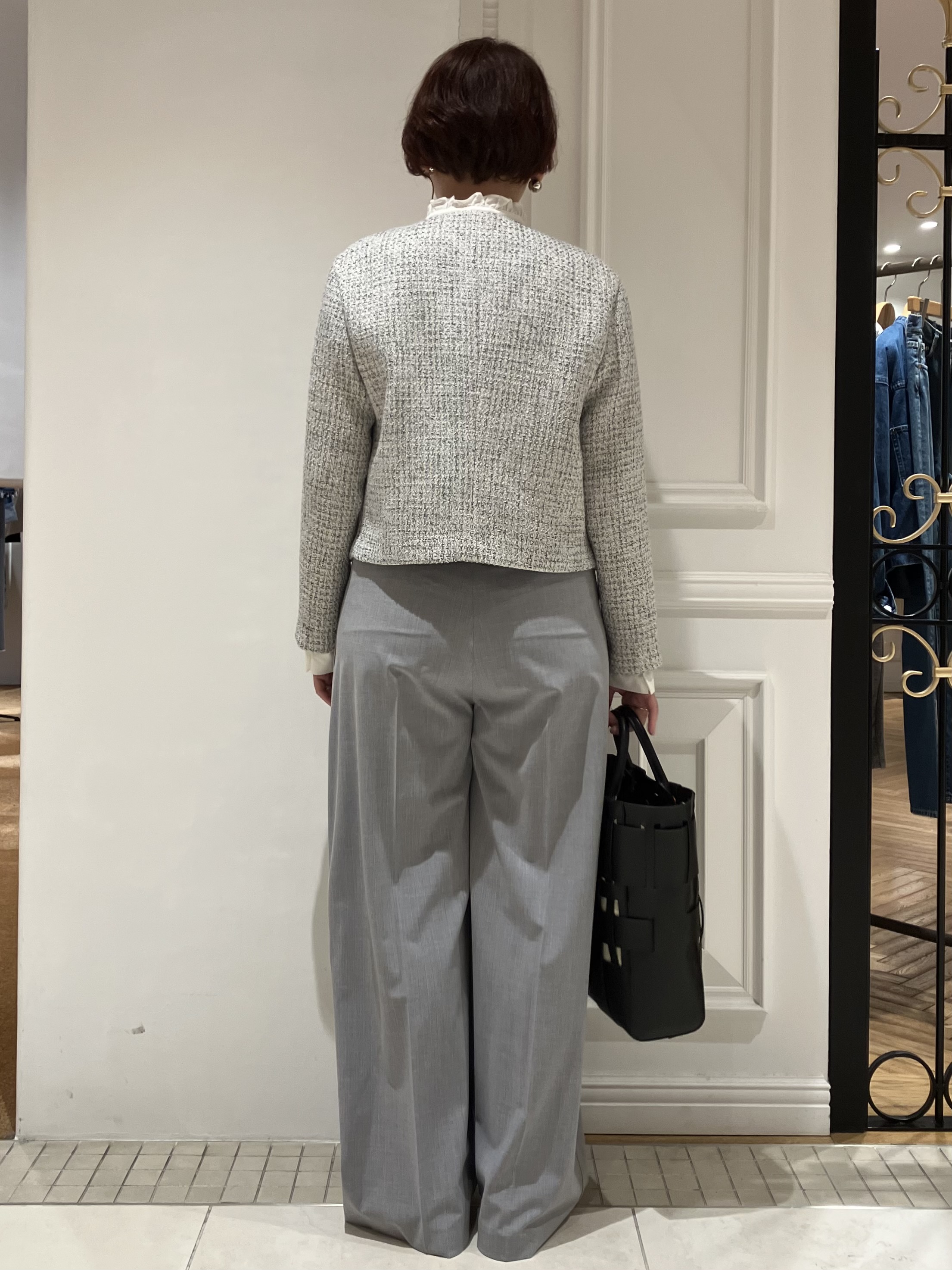 TAJIさんの「DRESSTERIOR｜【ウォッシャブル/通勤】スタンドフリル ブラウス」を使ったコーディネート