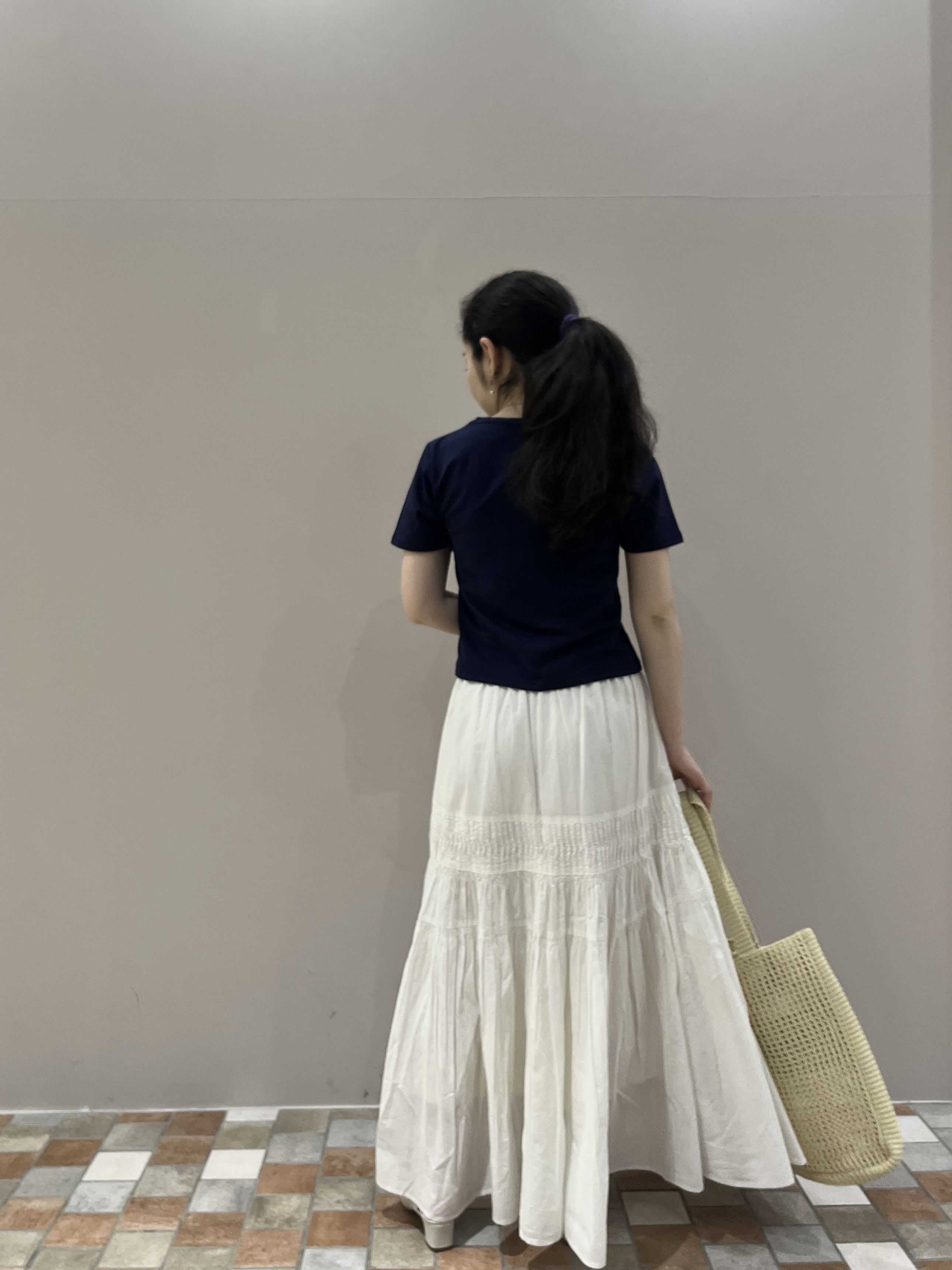 Uminoさんの「INDIVI｜ロゴタイトTシャツ」を使ったコーディネート