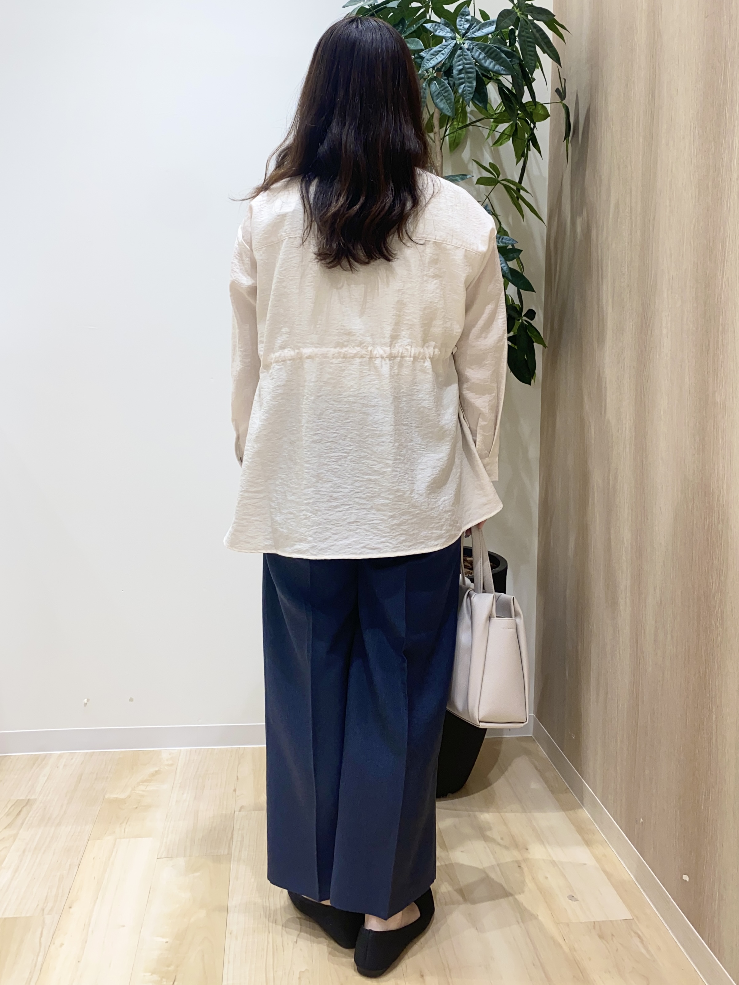 HANAさんの「grove｜高評価！【体型カバー・洗える】シアーサファリシャツジャケット」を使ったコーディネート