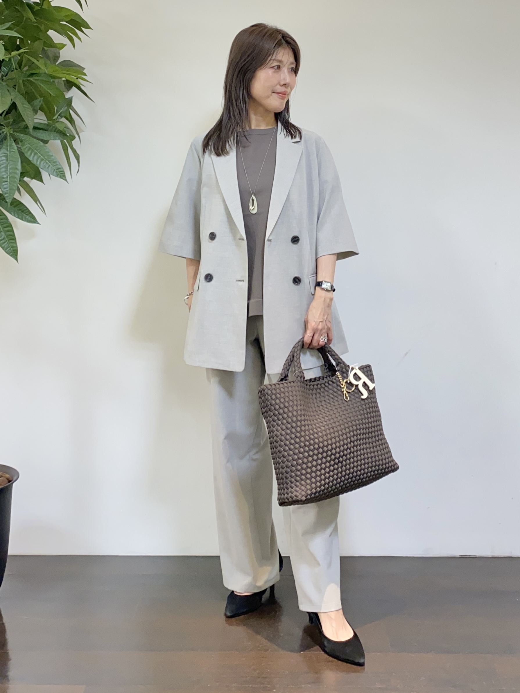 tomoさんの「UNTITLED｜【シワになりにくい/セットアップ可/接触冷感】ハーフスリーブジャケット」を使ったコーディネート