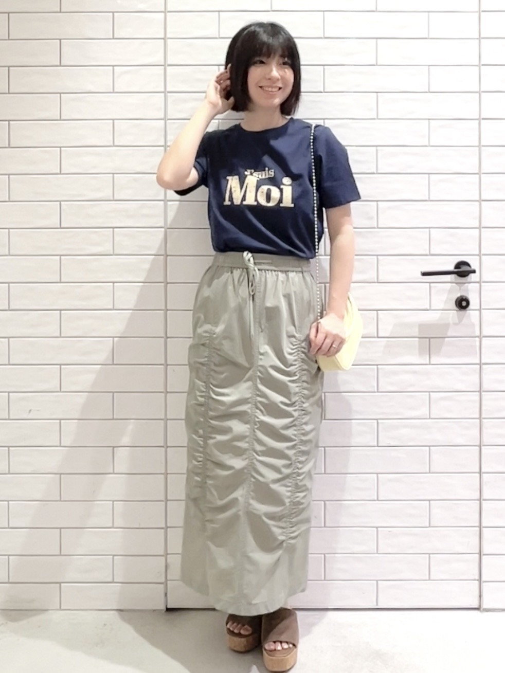 しおりさんの「OPAQUE.CLIP｜アソートロゴTシャツ【洗濯機OK】」を使ったコーディネート