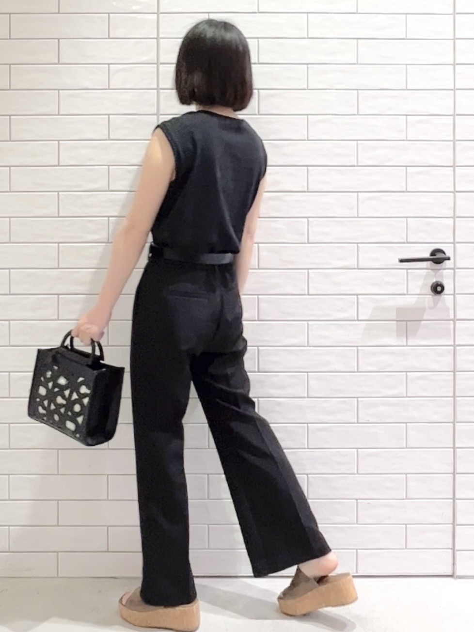 しおりさんの「OPAQUE.CLIP｜マルチボーダーアソート ノースリーブTシャツ【洗濯機OK】」を使ったコーディネート