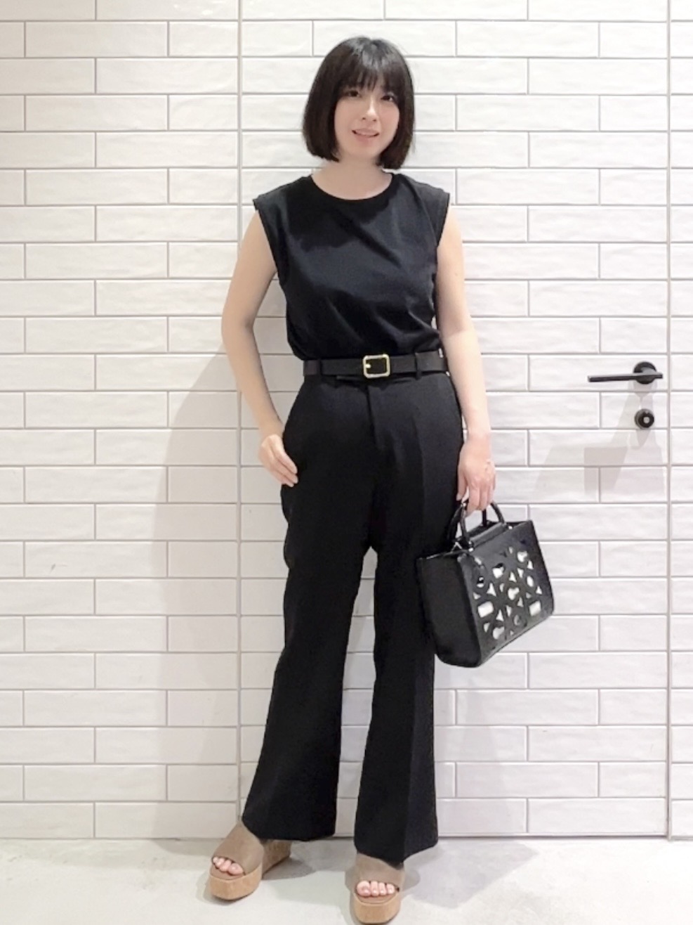 しおりさんの「OPAQUE.CLIP｜マルチボーダーアソート ノースリーブTシャツ【洗濯機OK】」を使ったコーディネート