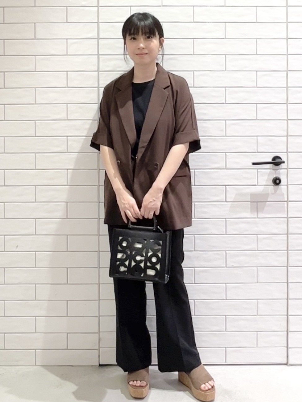 しおりさんの「OPAQUE.CLIP｜【接触冷感／吸水速乾／防シワ】リネンライクテーラードジャケット《洗濯機OK》」を使ったコーディネート