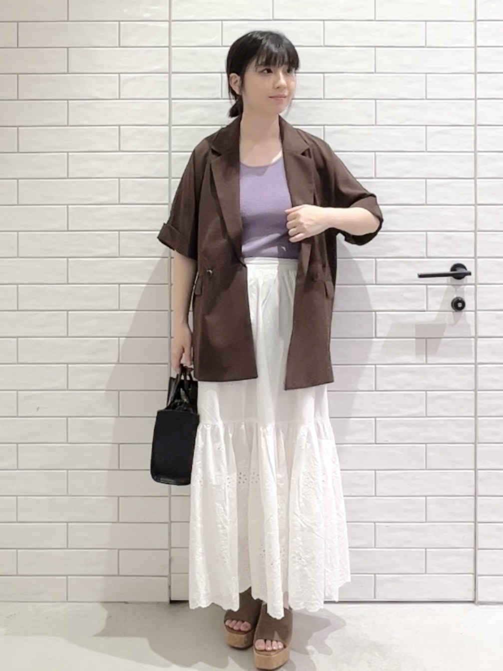 しおりさんの「OPAQUE.CLIP｜【接触冷感／吸水速乾／防シワ】リネンライクテーラードジャケット《洗濯機OK》」を使ったコーディネート