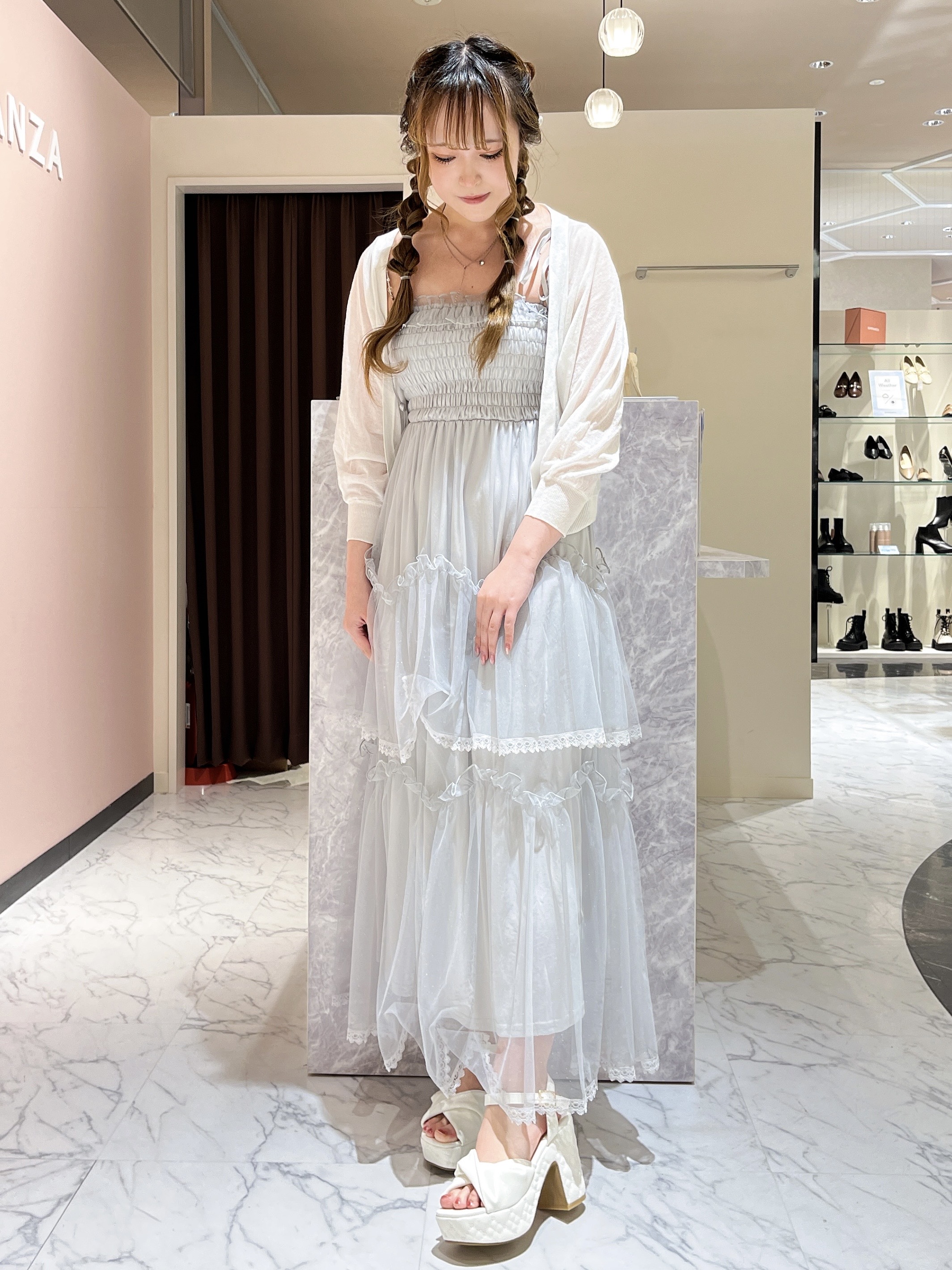 このかさんの「ESPERANZA｜【ナチュ盛り/約10cm】ナチュ盛りツイストサンダル」を使ったコーディネート