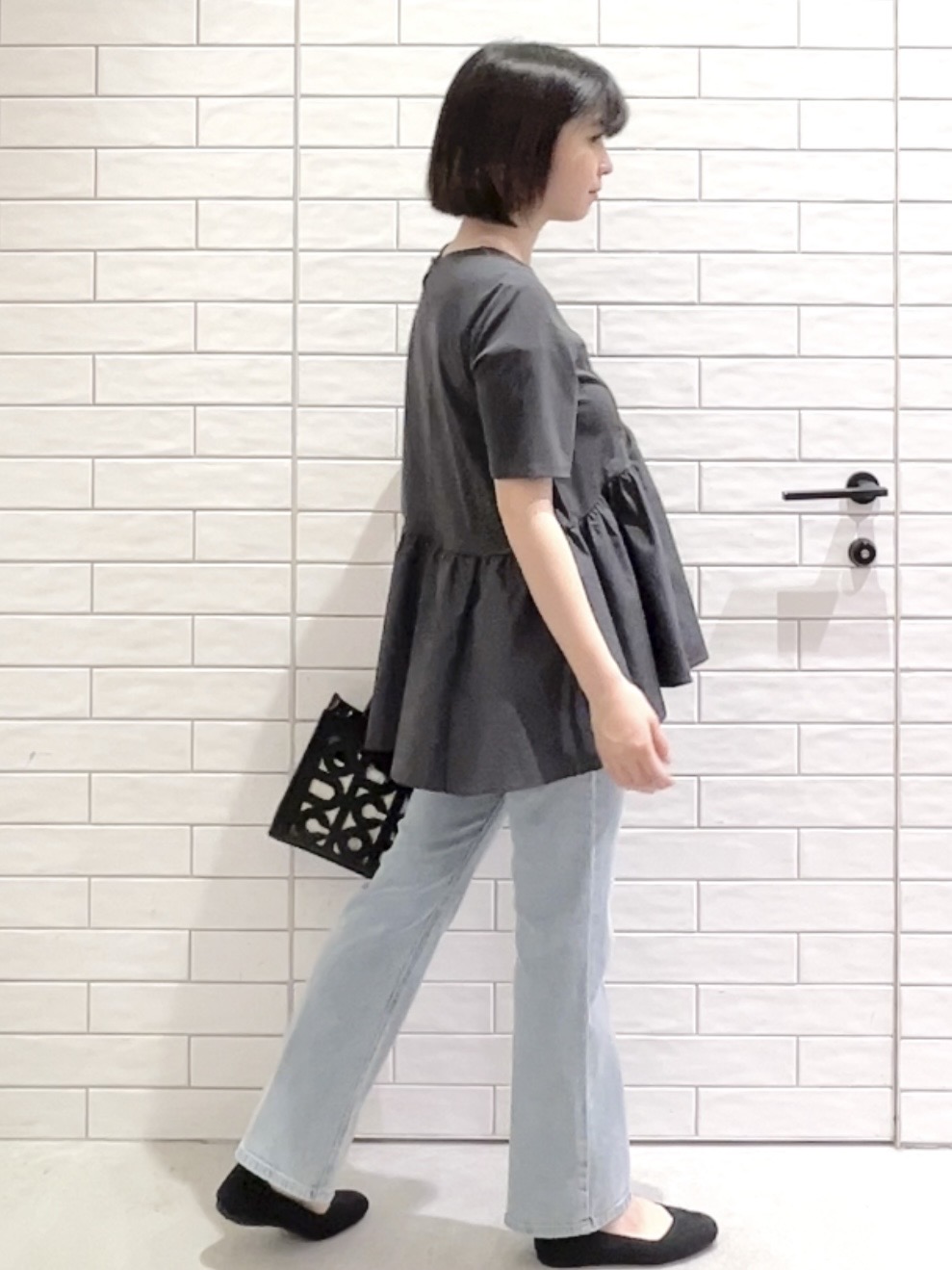 しおりさんの「OPAQUE.CLIP｜ペプラムドッキングカットソー【洗濯機OK】」を使ったコーディネート