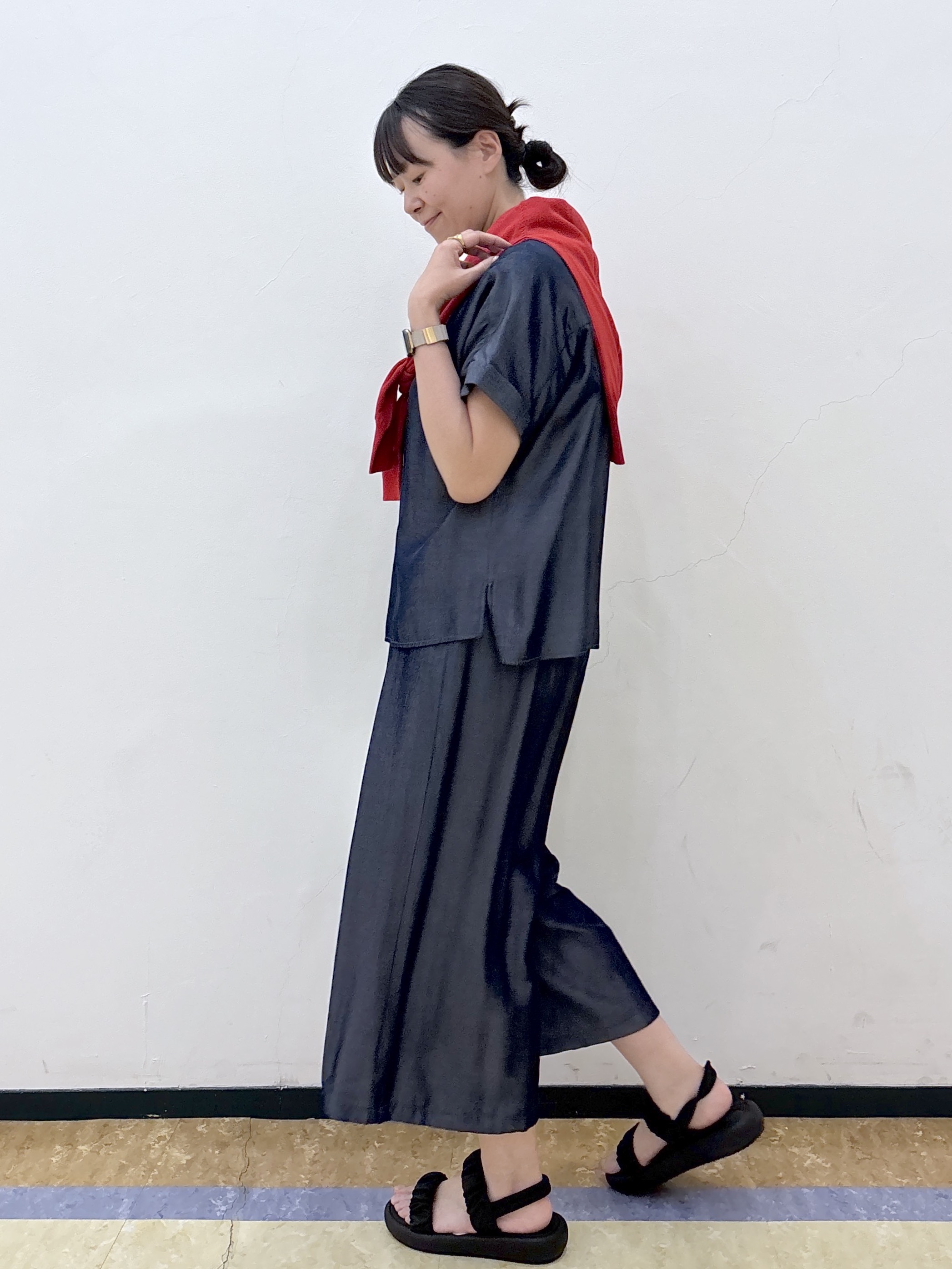akariさんの「index｜【接触冷感】ビジューボタンカーディガン《抗ピリング／洗濯機OK》」を使ったコーディネート