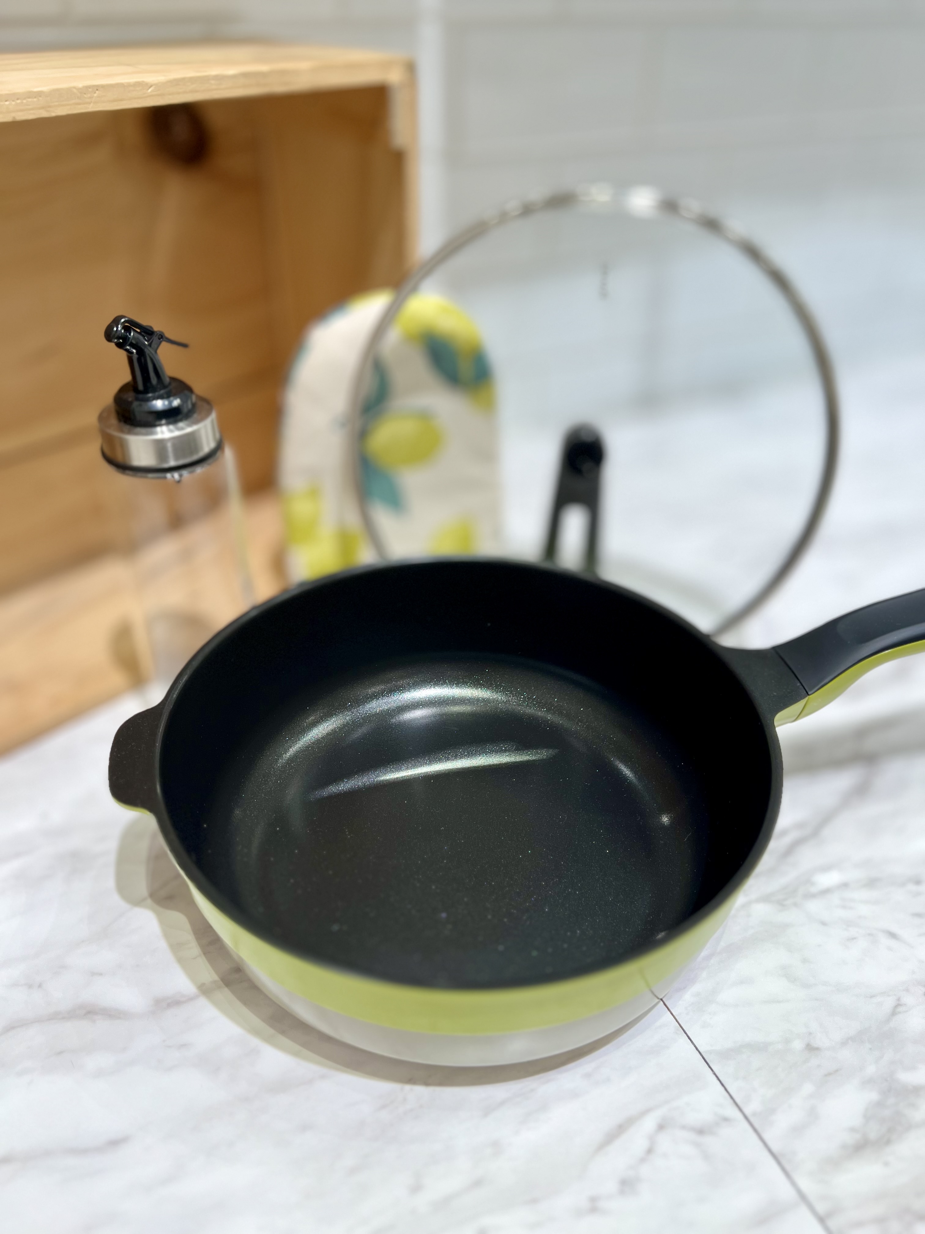 nagiさんの「212 KITCHEN STORE｜レモンフラワー ショートミトン NT」を使ったコーディネート