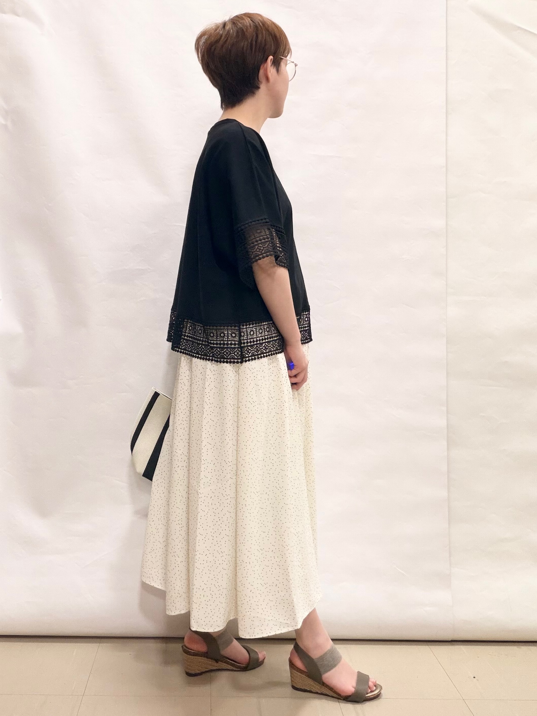 なっちゃんさんの「SHOO･LA･RUE｜【洗濯機可/体型カバー/S-LL】レース使いがポイント デザインTシャツ」を使ったコーディネート