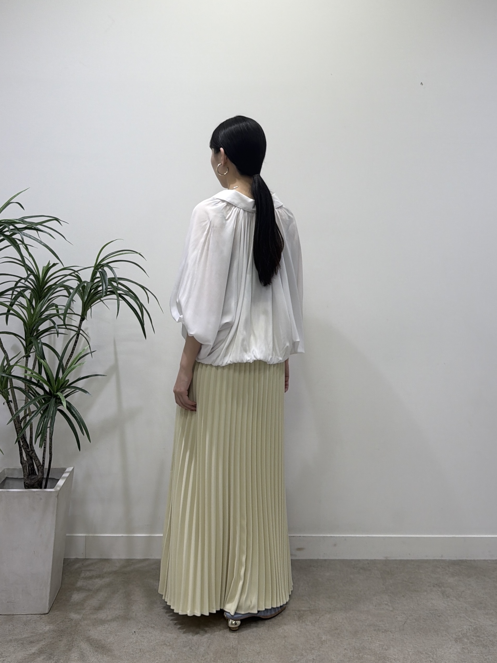 rinaさんの「INDIVI｜バルーンシアーブラウス【接触冷感】」を使ったコーディネート