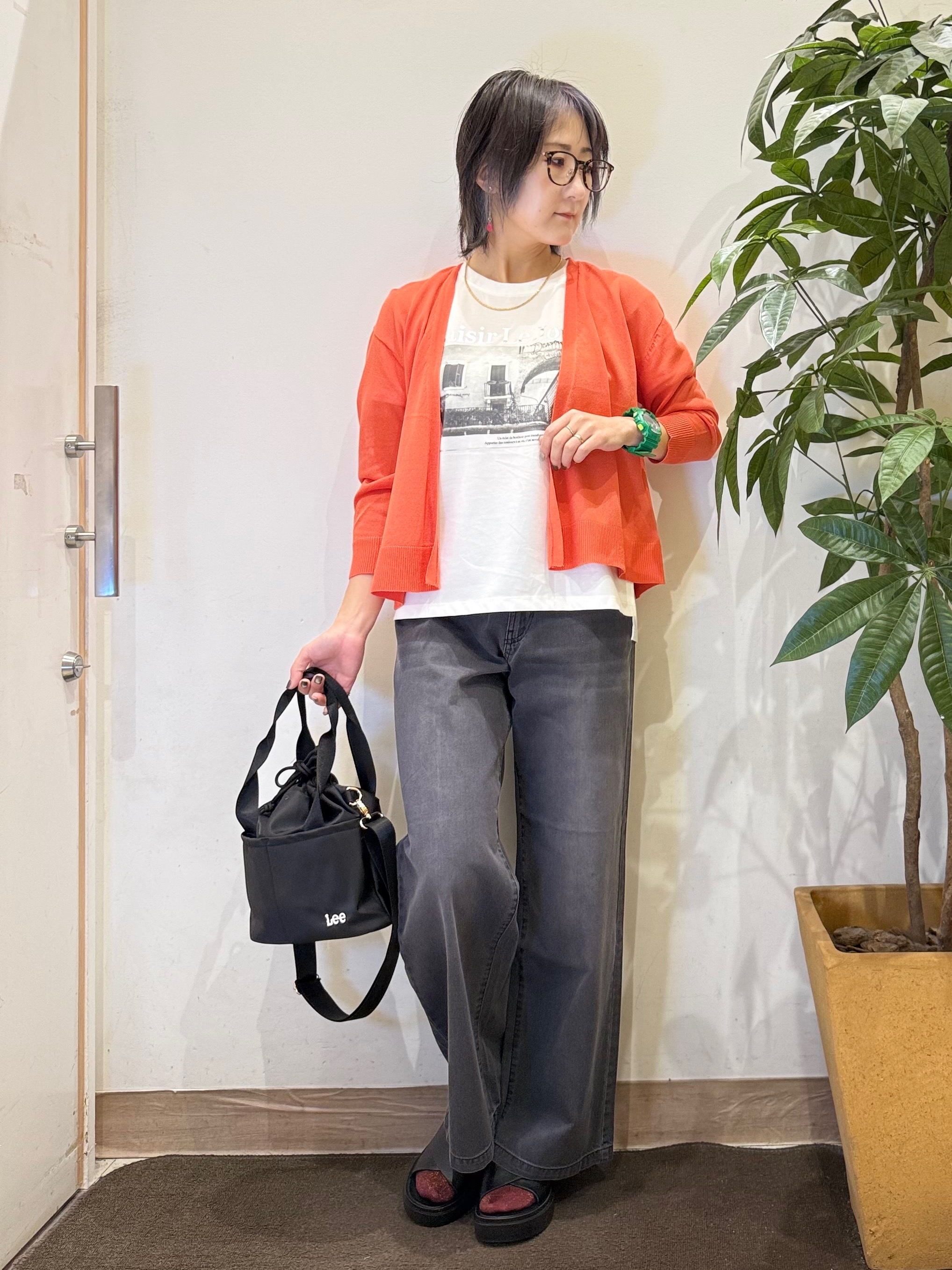 misakiさんの「SHOO･LA･RUE｜【洗濯機可/S-LL】オンにもオフにも マルチに使えるボタンレスカーディガン」を使ったコーディネート