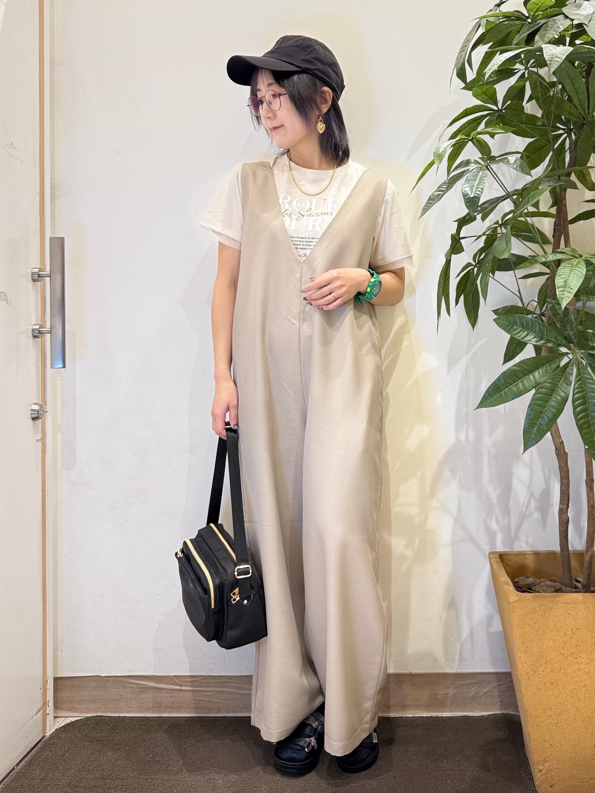 misakiさんの「SHOO･LA･RUE｜【洗濯後しわになりにくい/S-LL】ゆったりらくちんきれい見え　シンプルだから使いやすい 大人のオー」を使ったコーディネート