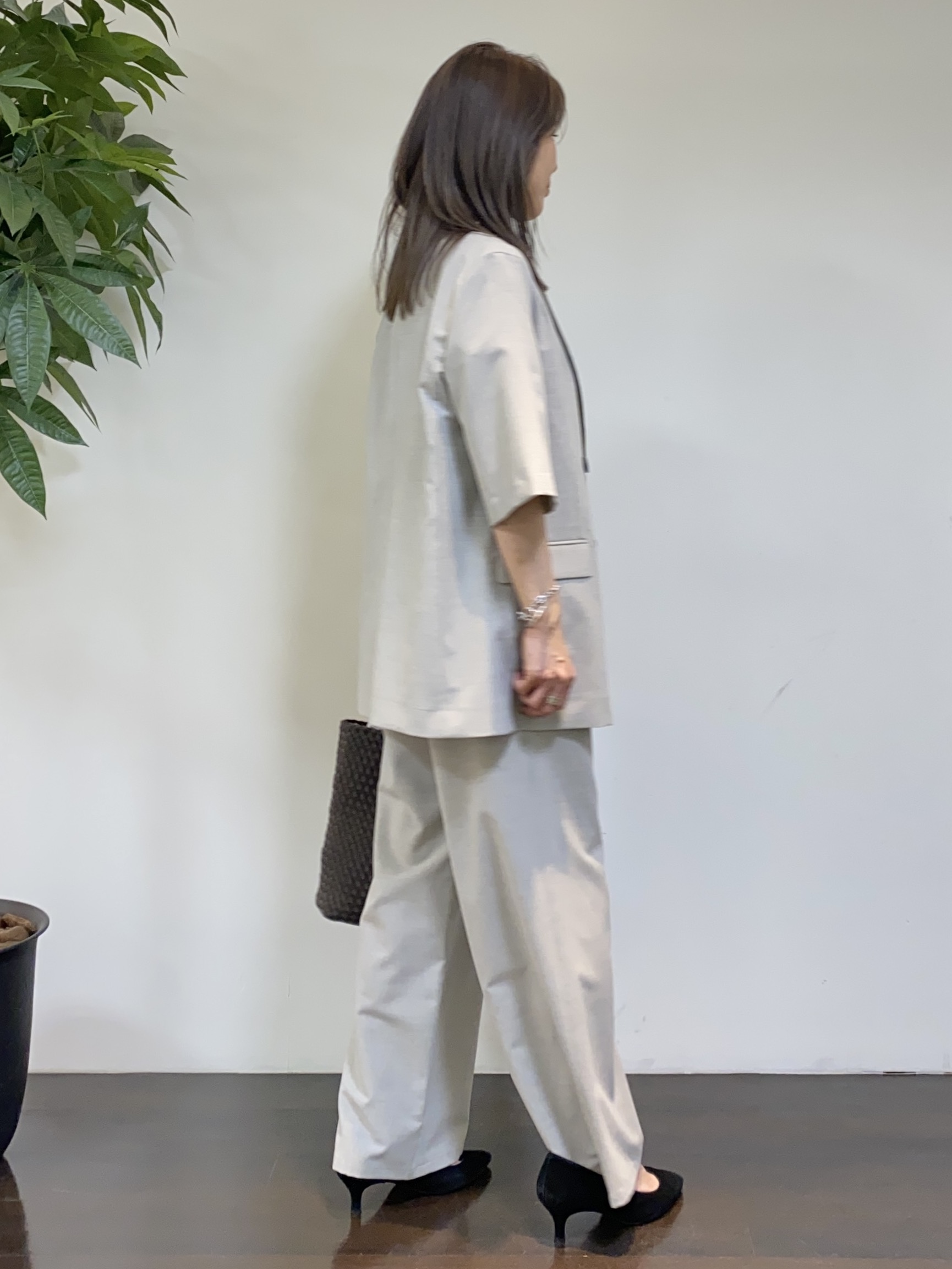 tomoさんの「UNTITLED｜【シワになりにくい/セットアップ可/接触冷感】ハーフスリーブジャケット」を使ったコーディネート