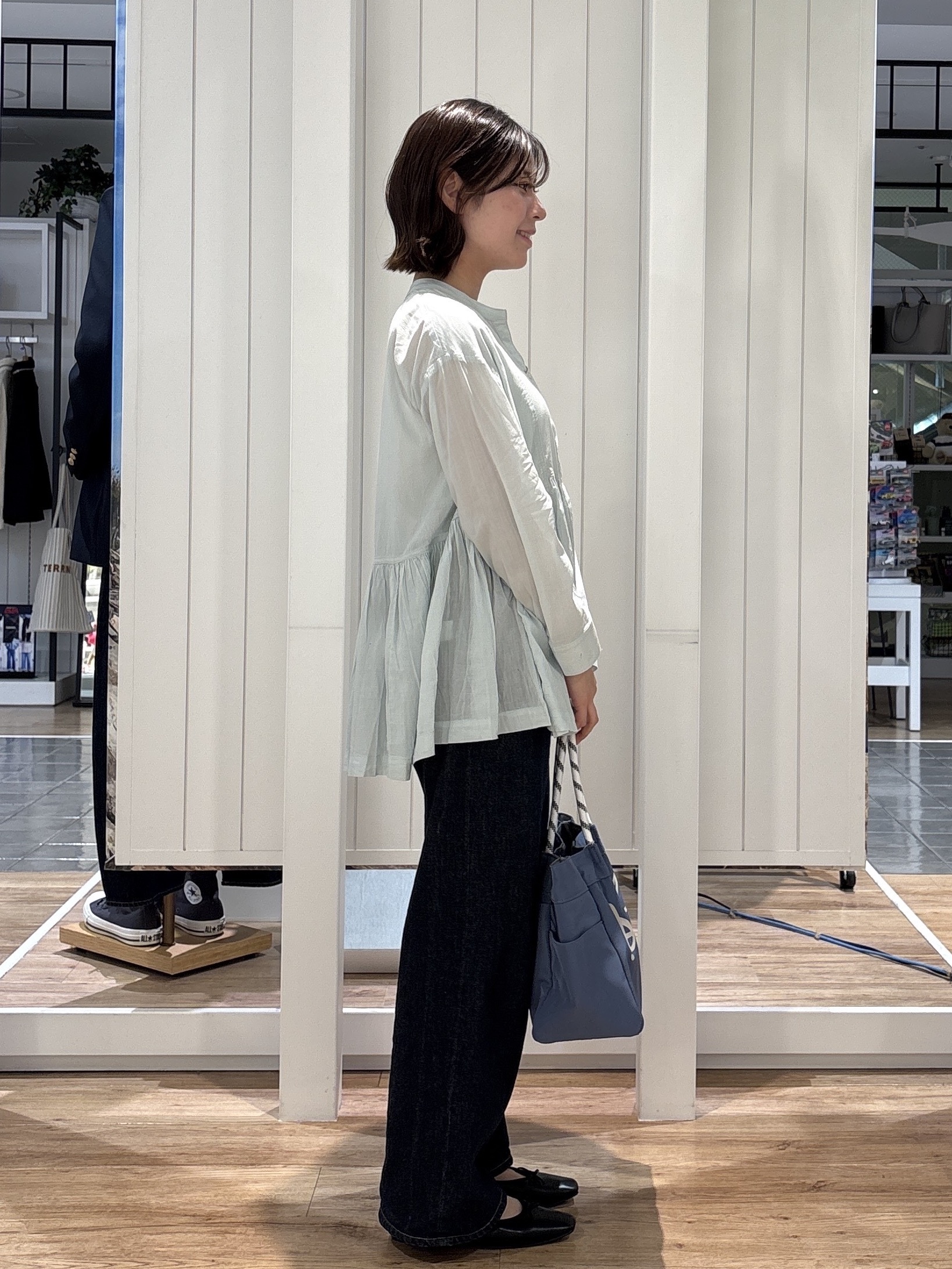 hinakoさんの「Dessin｜ボイルブラウス」を使ったコーディネート