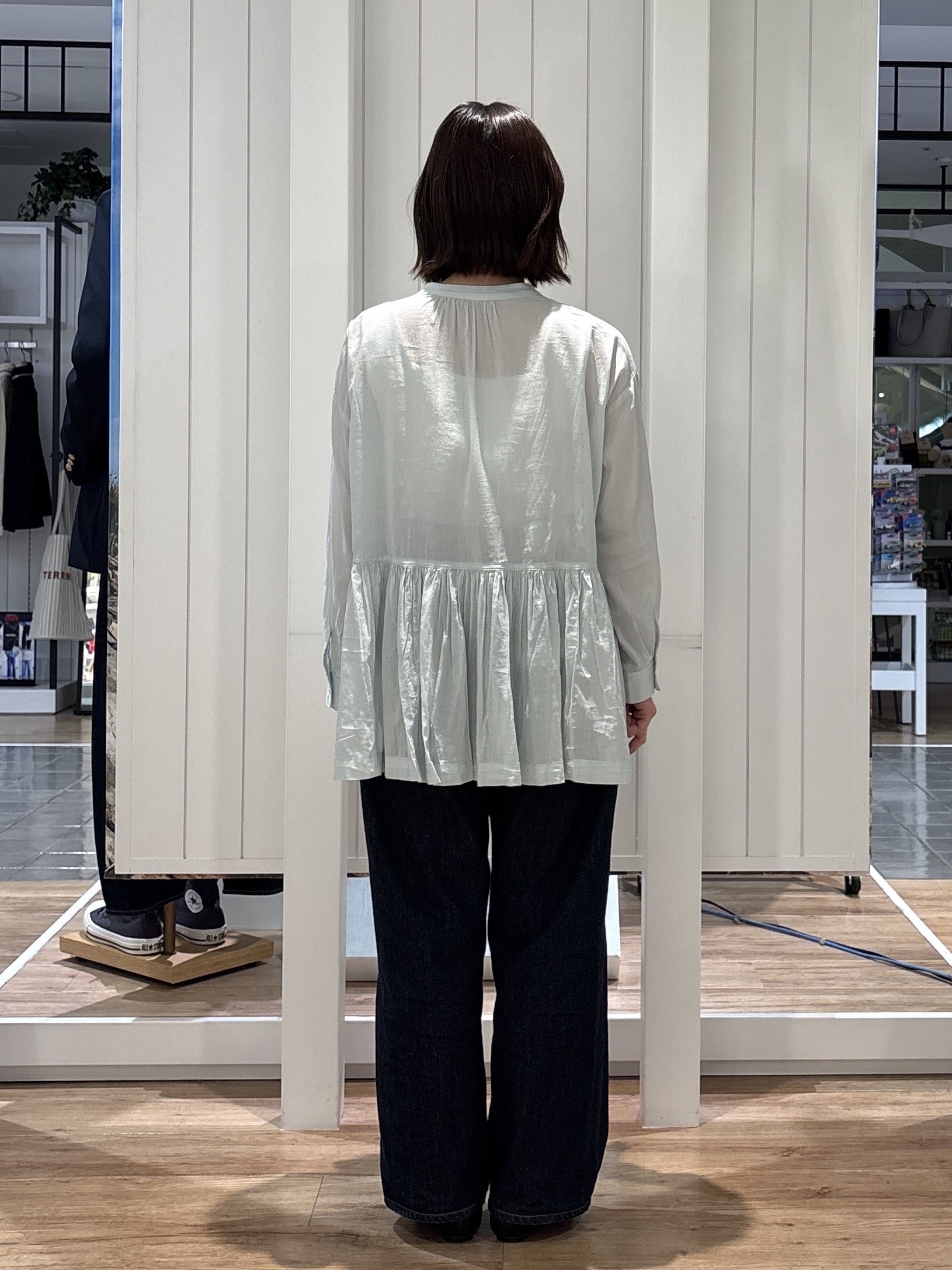 hinakoさんの「Dessin｜ボイルブラウス」を使ったコーディネート