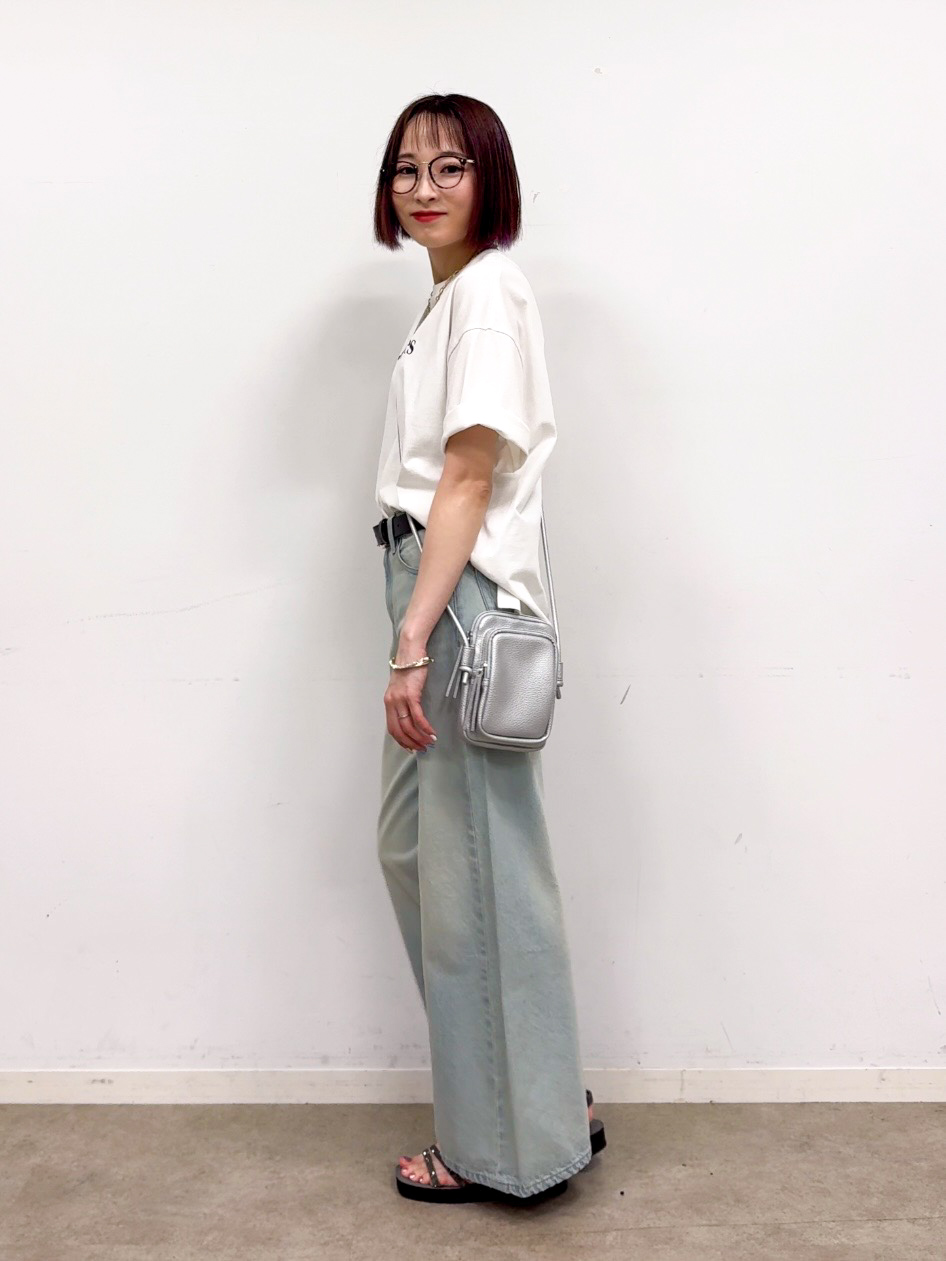 𝐜𝐡𝐢𝐤𝐚さんの「SHOO･LA･RUE｜【綿100％/S-LL/プチプラ】選べる3柄 プリントアソートTシャツ」を使ったコーディネート