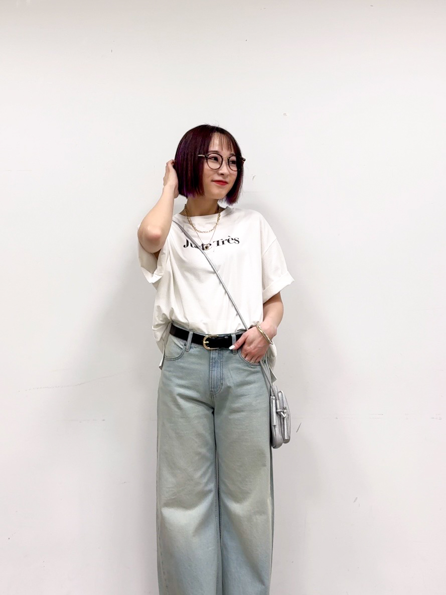𝐜𝐡𝐢𝐤𝐚さんの「SHOO･LA･RUE｜【綿100％/S-LL/プチプラ】選べる3柄 プリントアソートTシャツ」を使ったコーディネート