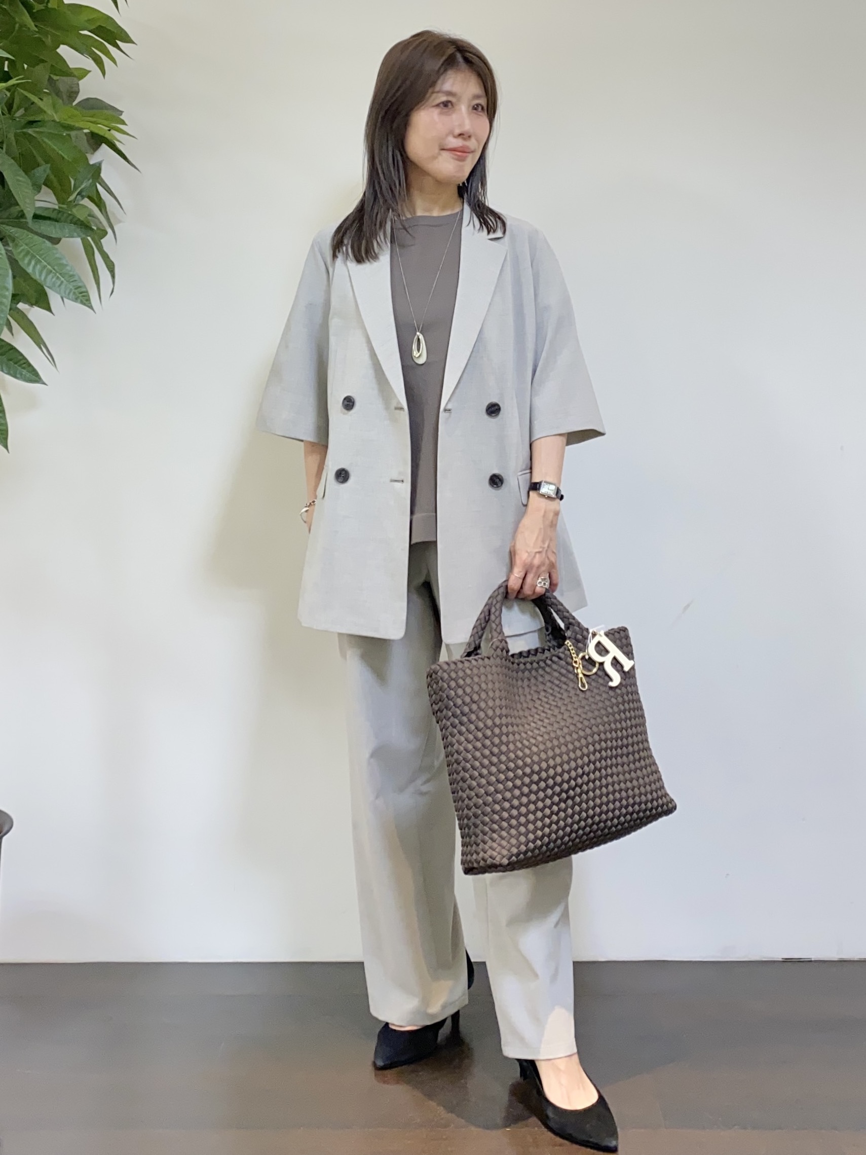 tomoさんの「UNTITLED｜【シワになりにくい/セットアップ可/接触冷感】ハーフスリーブジャケット」を使ったコーディネート