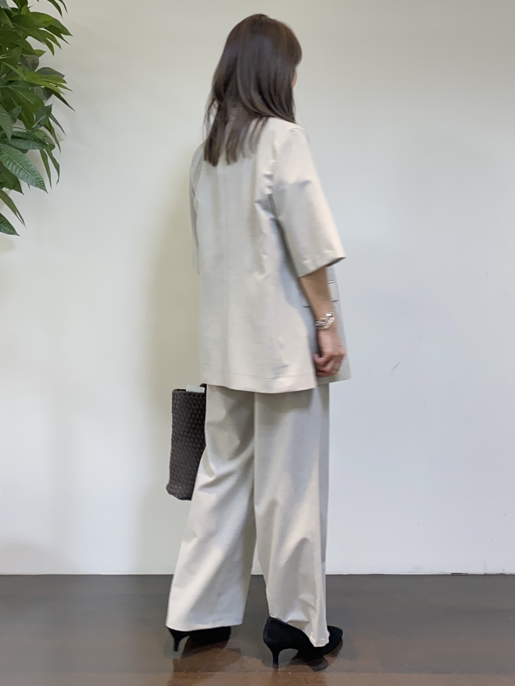 tomoさんの「UNTITLED｜【シワになりにくい/セットアップ可/接触冷感】ハーフスリーブジャケット」を使ったコーディネート