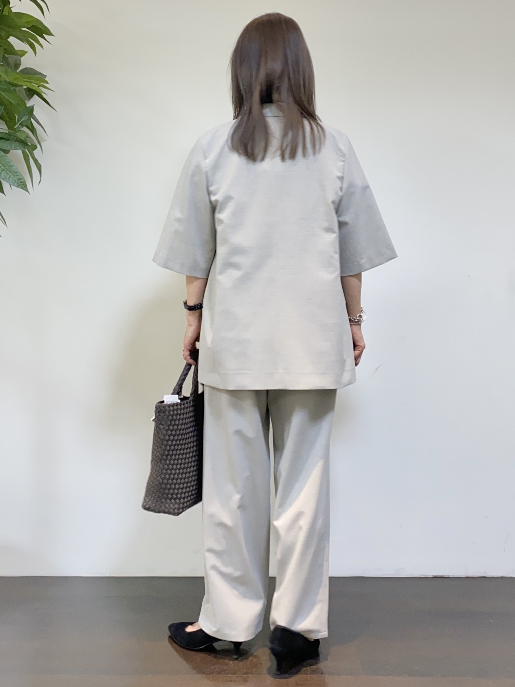 tomoさんの「UNTITLED｜【シワになりにくい/セットアップ可/接触冷感】ハーフスリーブジャケット」を使ったコーディネート