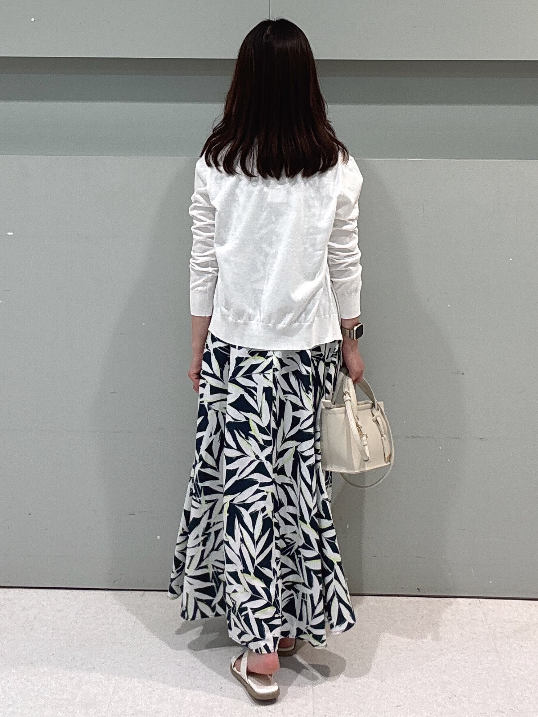 makiさんの「UNTITLED｜◆【9色展開/アンサンブル可】コットンクルーネックカーディガン」を使ったコーディネート