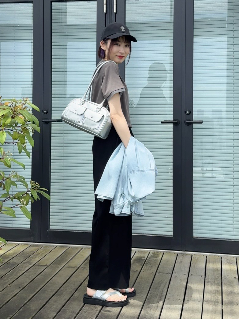 𝐜𝐡𝐢𝐤𝐚さんの「SHOO･LA･RUE｜【ひんやり/S-LL/洗濯機可】色・柄選べる お袖チュールレイヤード プリントアソートTシャツ」を使ったコーディネート