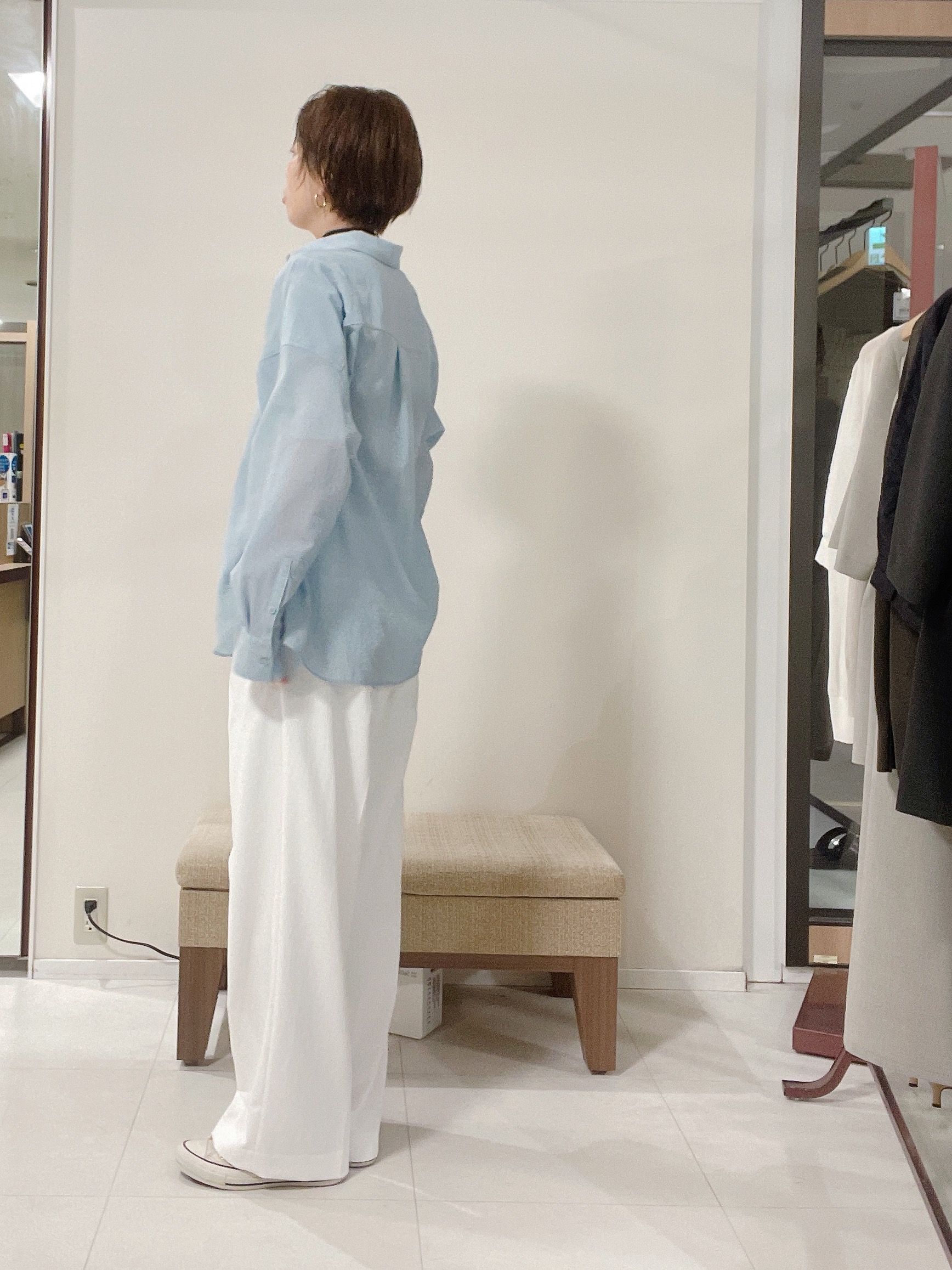 IWAMOさんの「UNTITLED｜◆【楽な穿き心地/UV/接触冷感】クリーンワイドパンツ」を使ったコーディネート