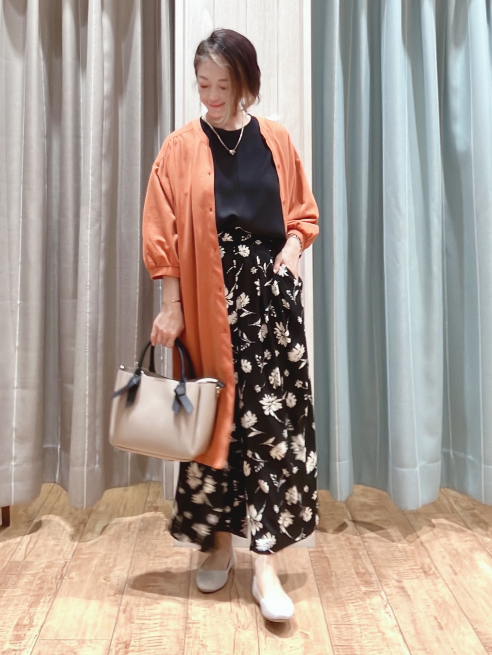 aaamiさんの「SHOO･LA･RUE｜【UV/S-LL/セットアップ可】やみつきになる肌触り さらさらぷるんトップス」を使ったコーディネート