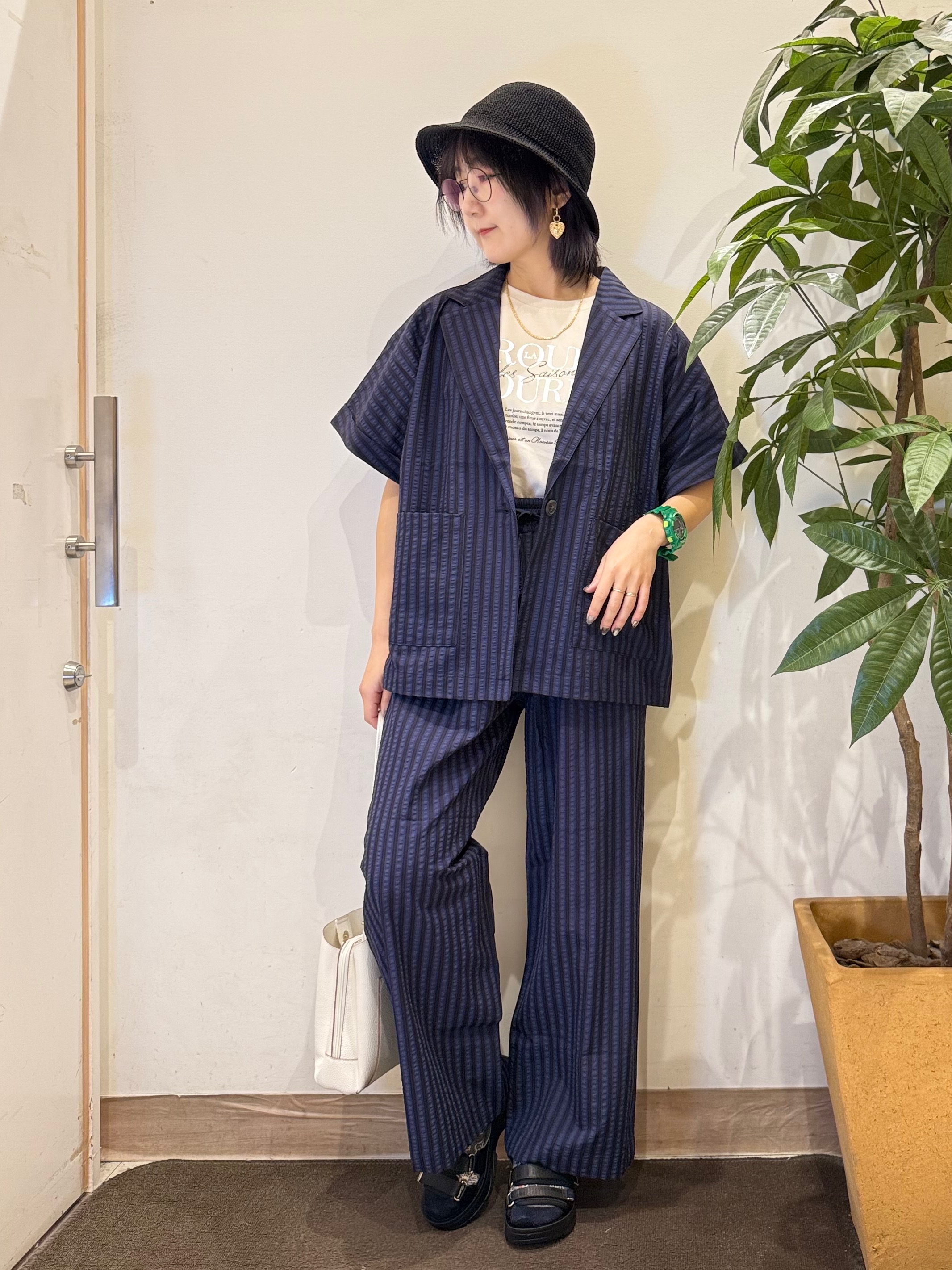misakiさんの「SHOO･LA･RUE｜【S-LL/吸水速乾/セットアップ可】羽織るだけで主役になる サッカーストライプシャツジャケット」を使ったコーディネート