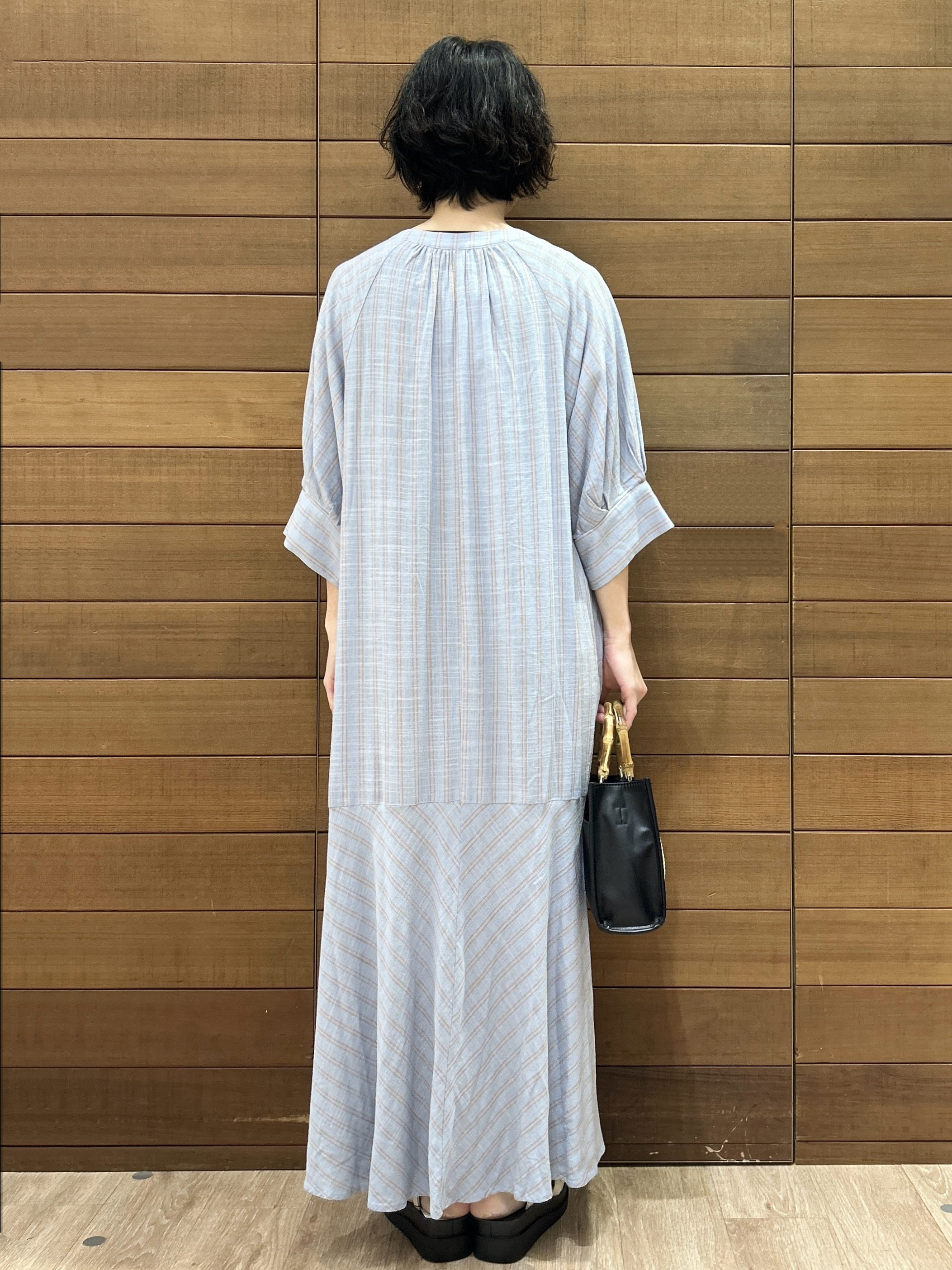 ゆうあさんの「OPAQUE.CLIP｜キーネックロングワンピース【洗える】」を使ったコーディネート