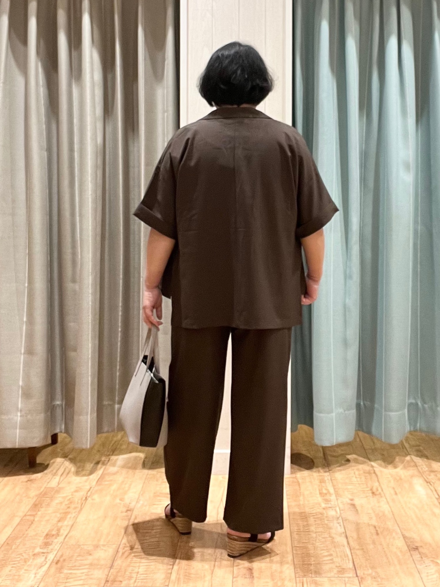 あやさんの「SHOO･LA･RUE｜【セットアップ可/洗濯後しわになりにくい/S-LL】半袖とろみテーラードジャケット」を使ったコーディネート