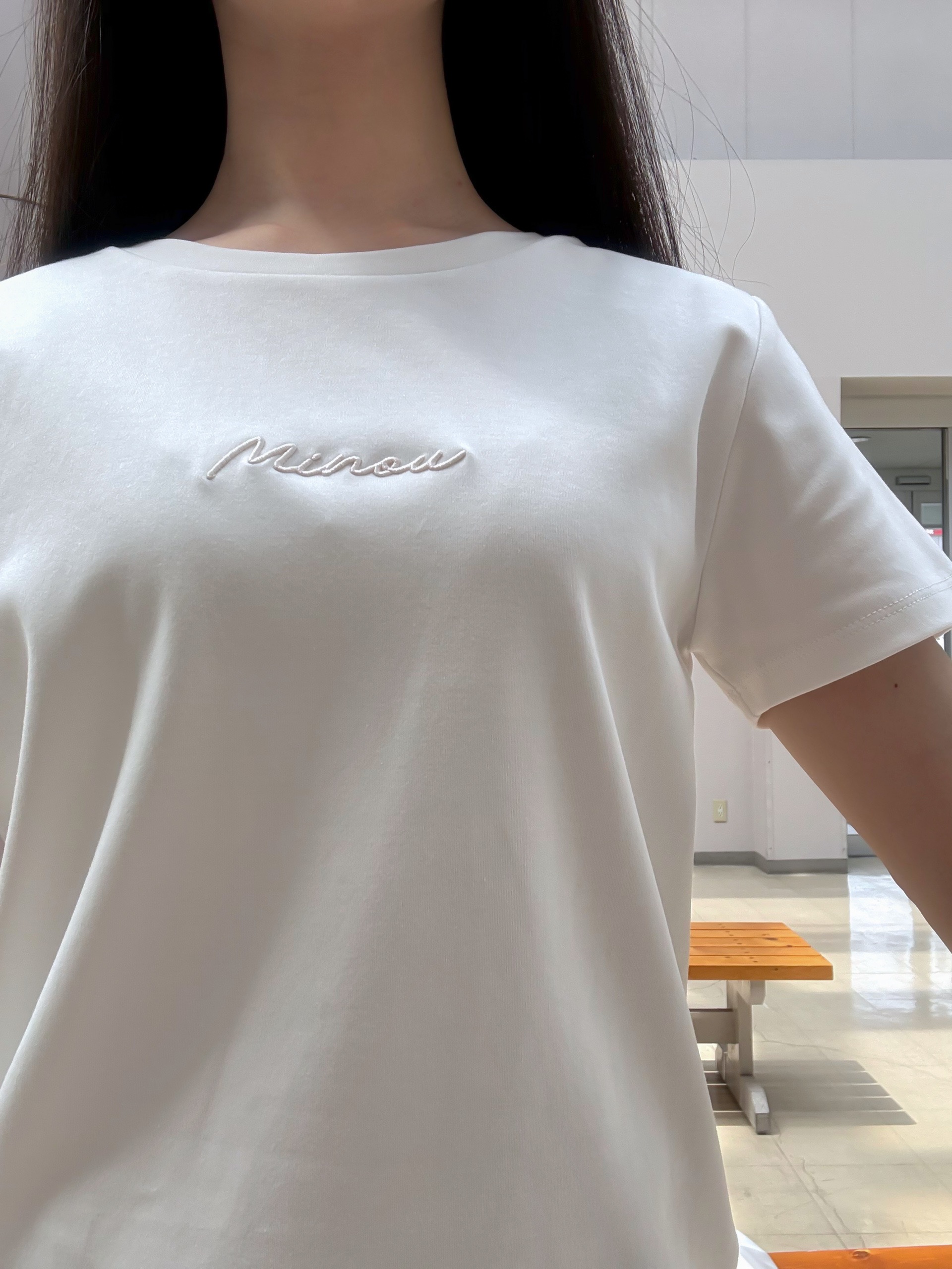 Izuさんの「index｜【UVケア／接触冷感】フロントロゴ刺繍Tシャツ《洗濯機OK／S-3L／7col》」を使ったコーディネート