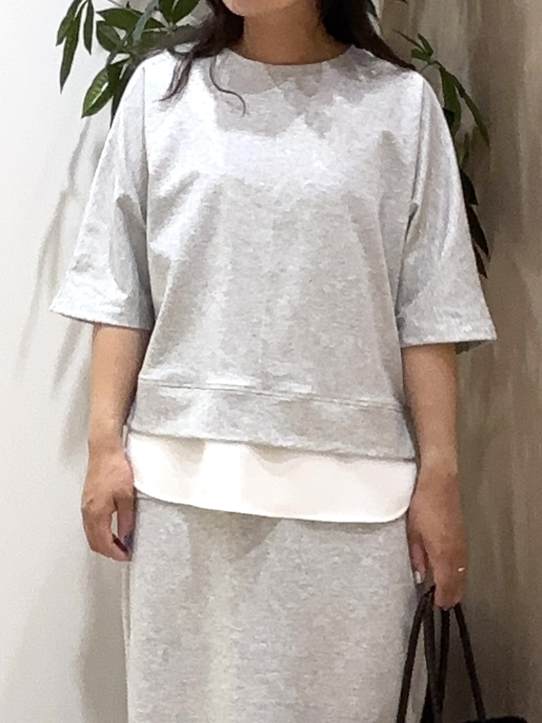 miraiさんの「grove｜【UVカット/洗濯機で洗える】メタルボタンクルーネックカーディガン」を使ったコーディネート