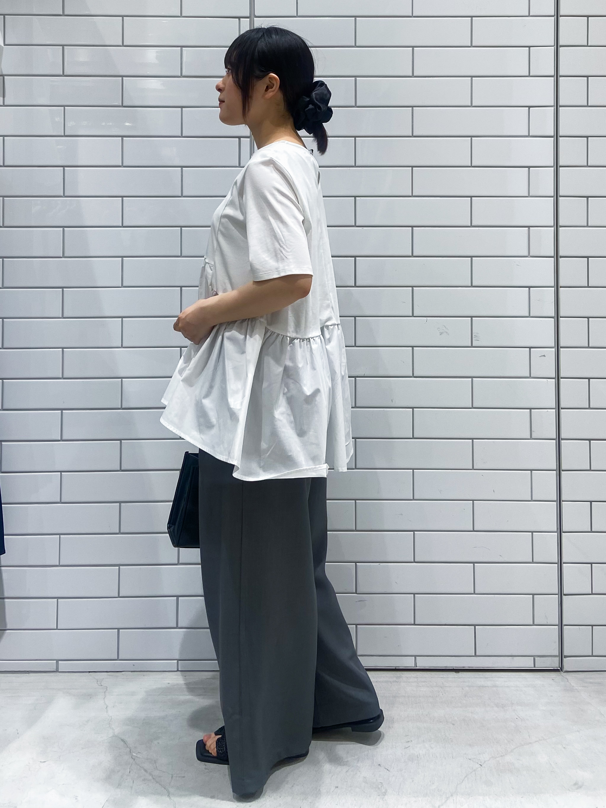 kimiさんの「OPAQUE.CLIP｜ペプラムドッキングカットソー【洗濯機OK】」を使ったコーディネート