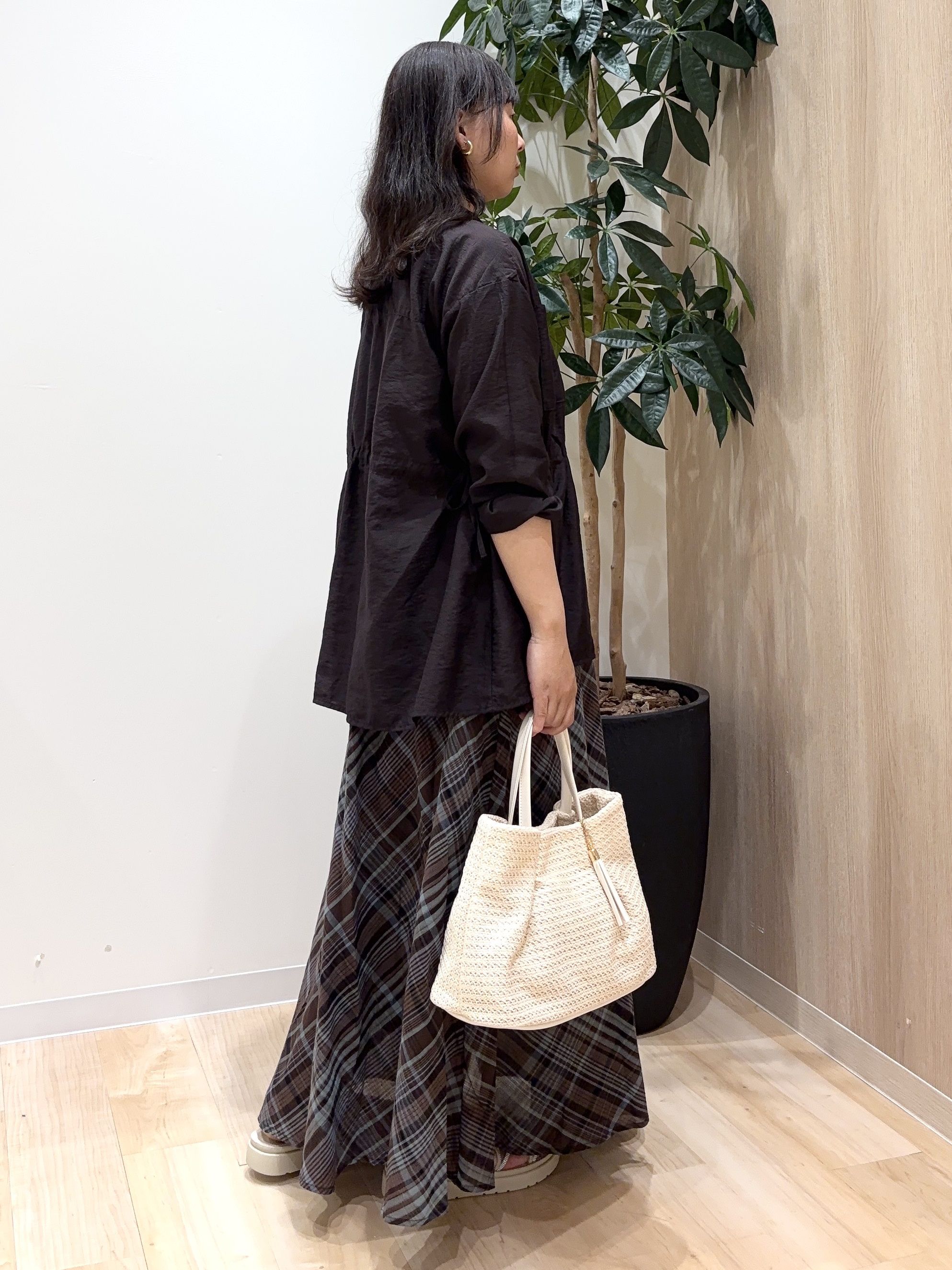 miraiさんの「grove｜高評価！【体型カバー・洗える】シアーサファリシャツジャケット」を使ったコーディネート
